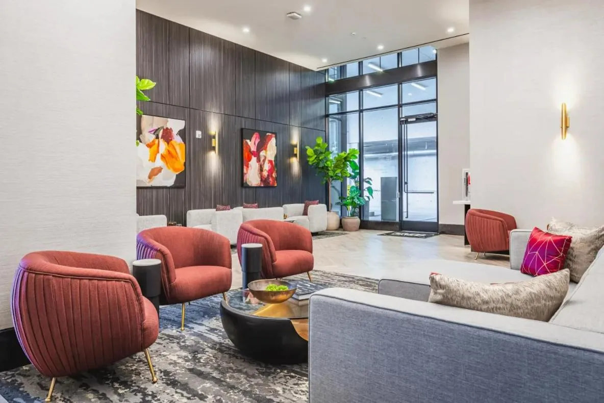 Communal lounge/ TV room in Level Hollywood