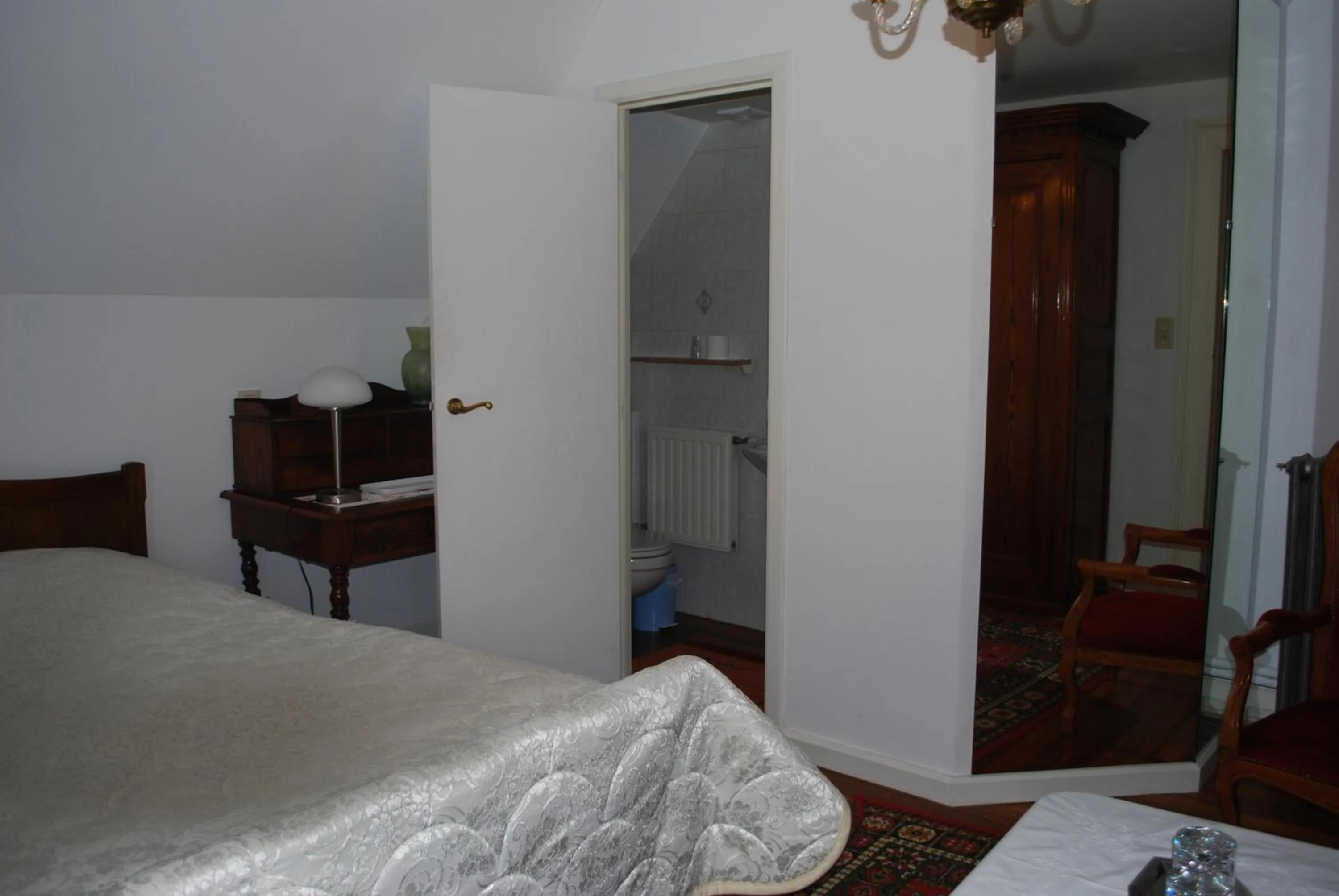 Photo of the whole room in B&B Les Genêts