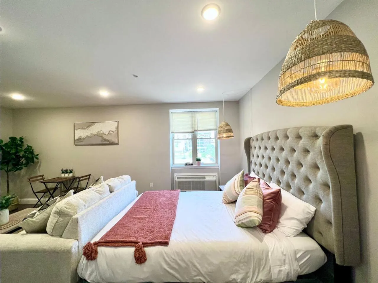 Bed in 302 Comfy Cabin 1BD with city view in Center city