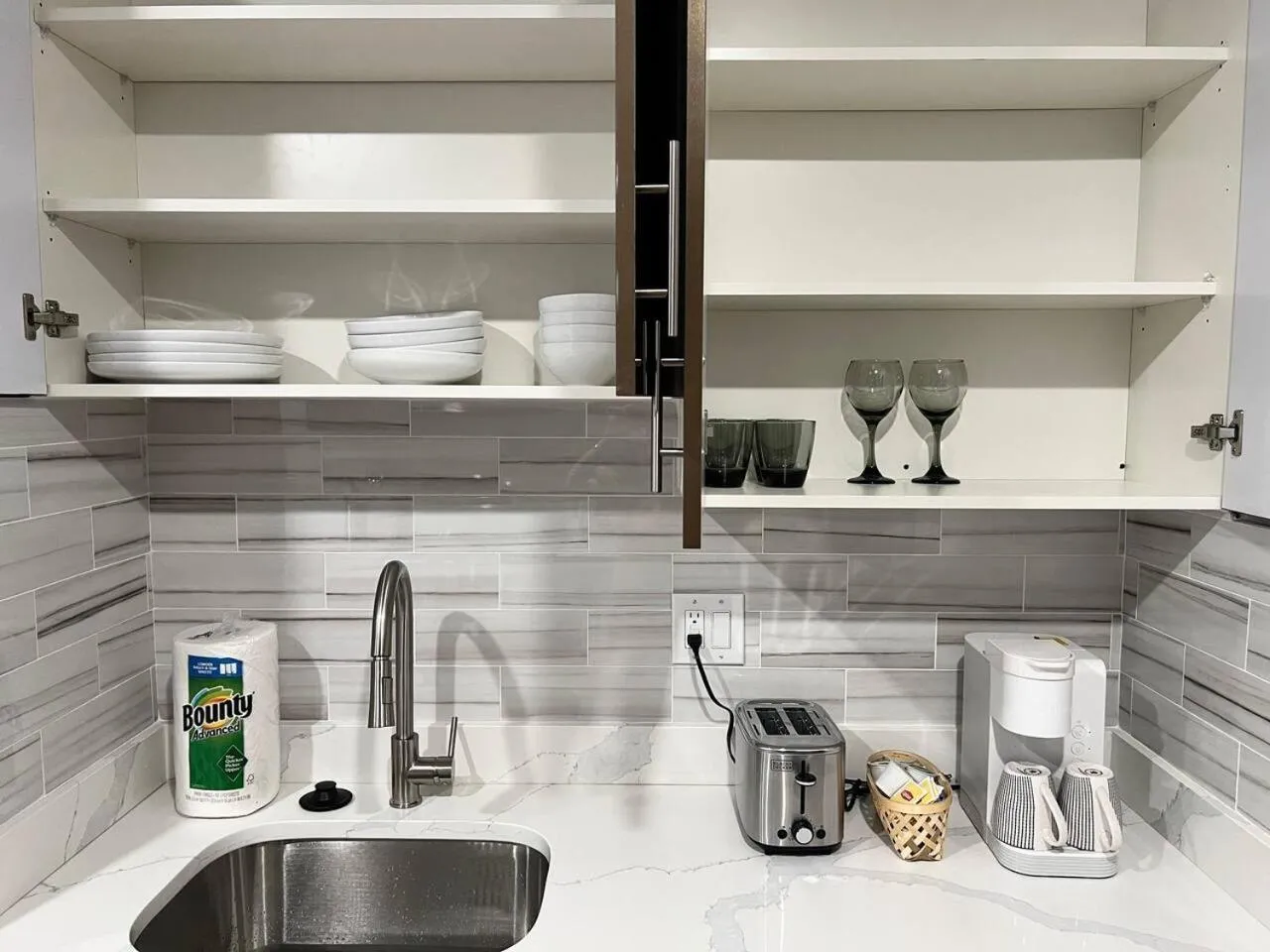 302 Comfy Cabin 1BD with city view in Center city