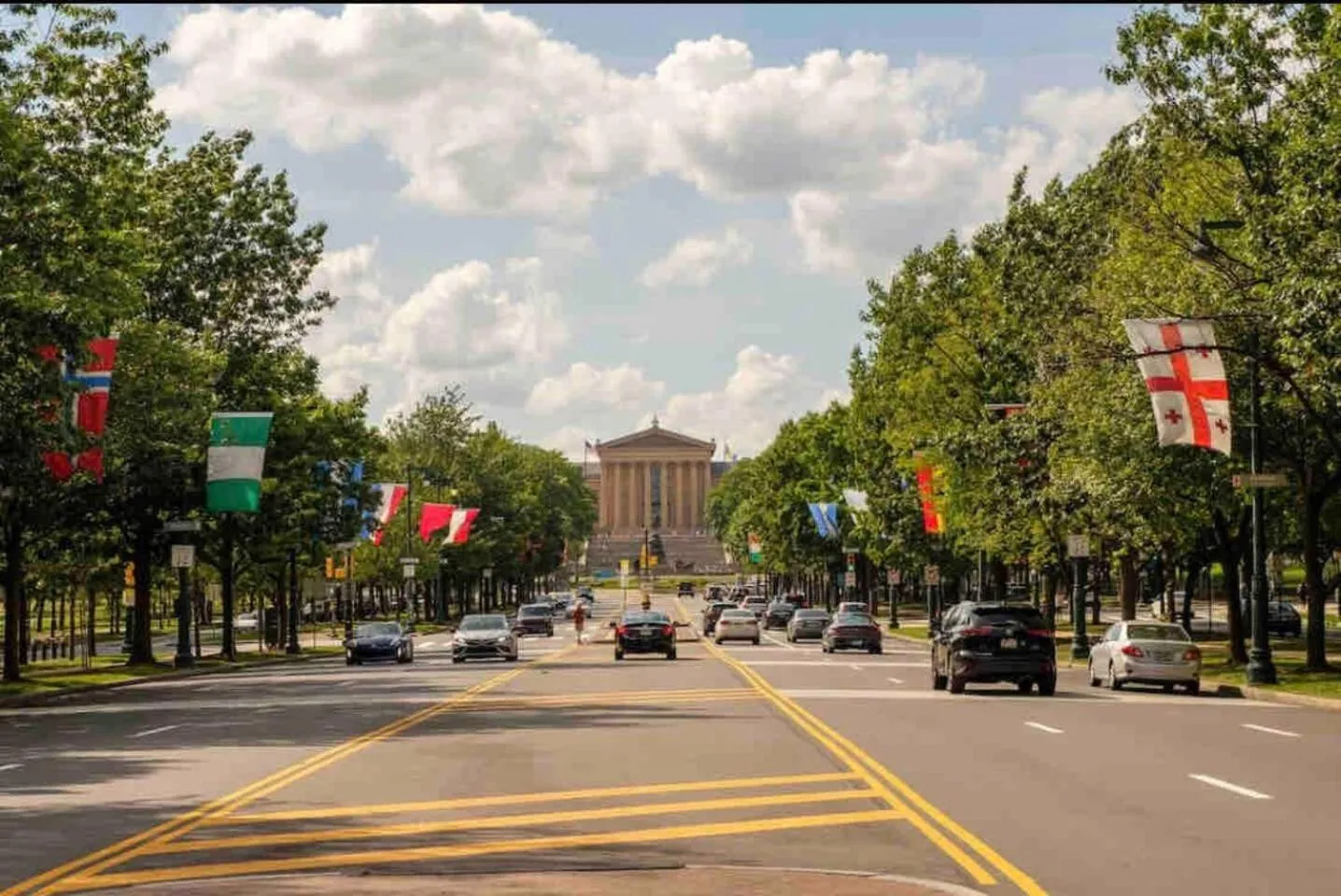 302 Comfy Cabin 1BD with city view in Center city