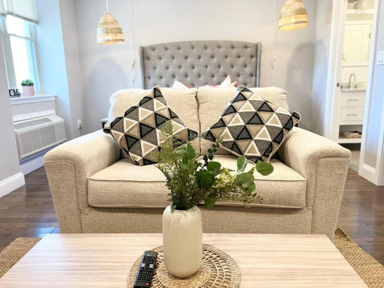 302 Comfy Cabin 1BD with city view in Center city