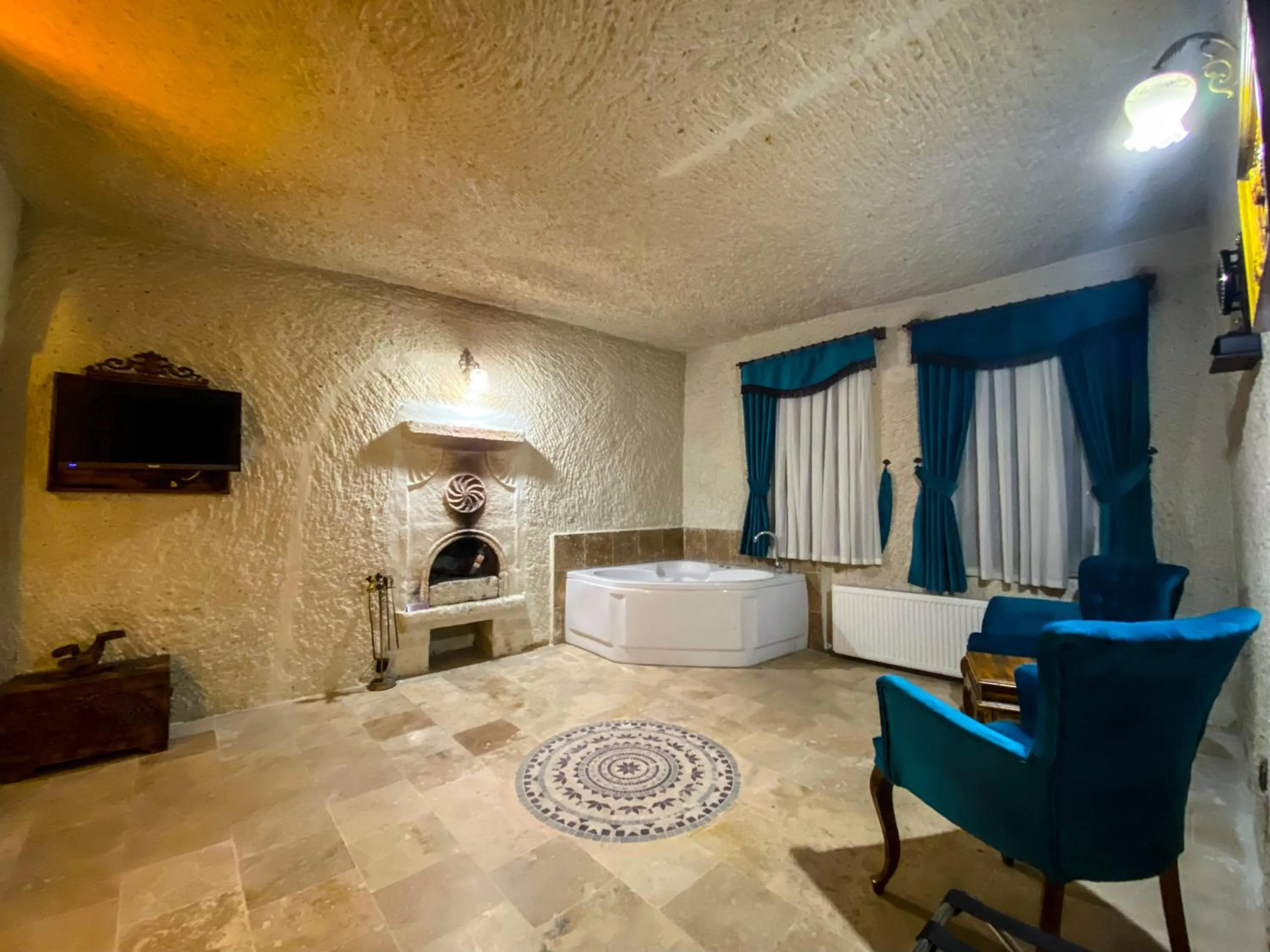 TV and multimedia, Seating Area in Milagre Cave Hotel