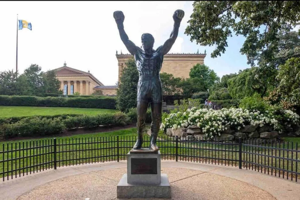 308 Cozy and warm King Bed APT in center city