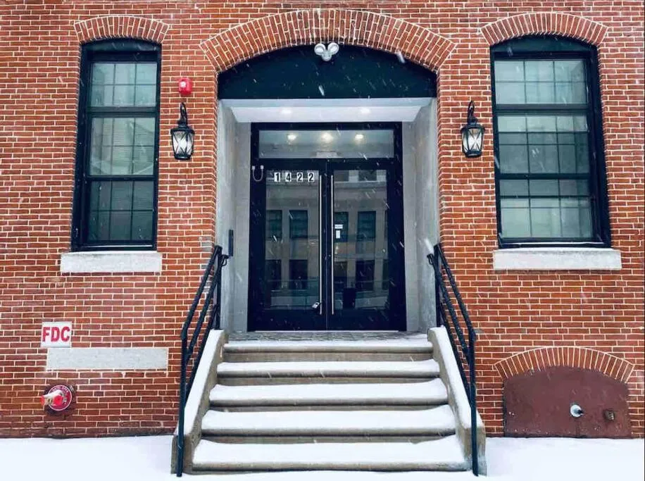 308 Cozy and warm King Bed APT in center city