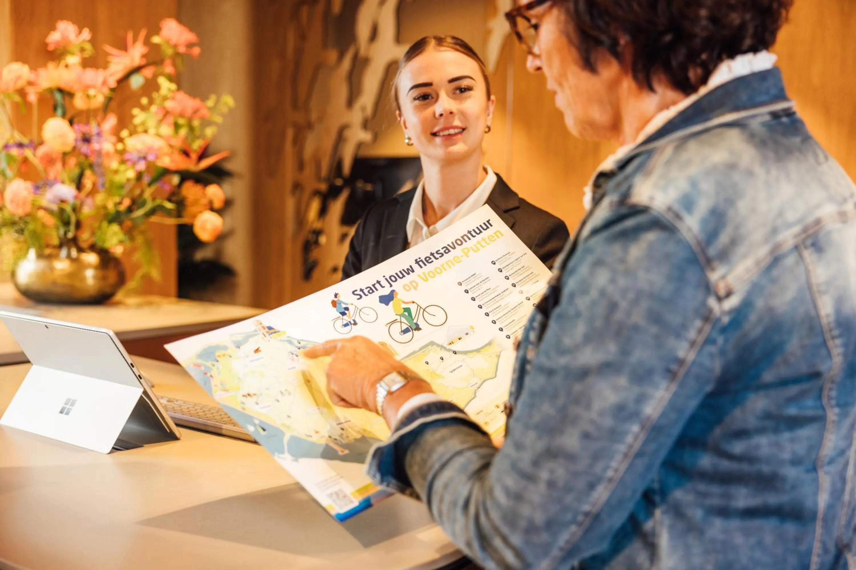 Lobby or reception in Carlton Oasis Hotel