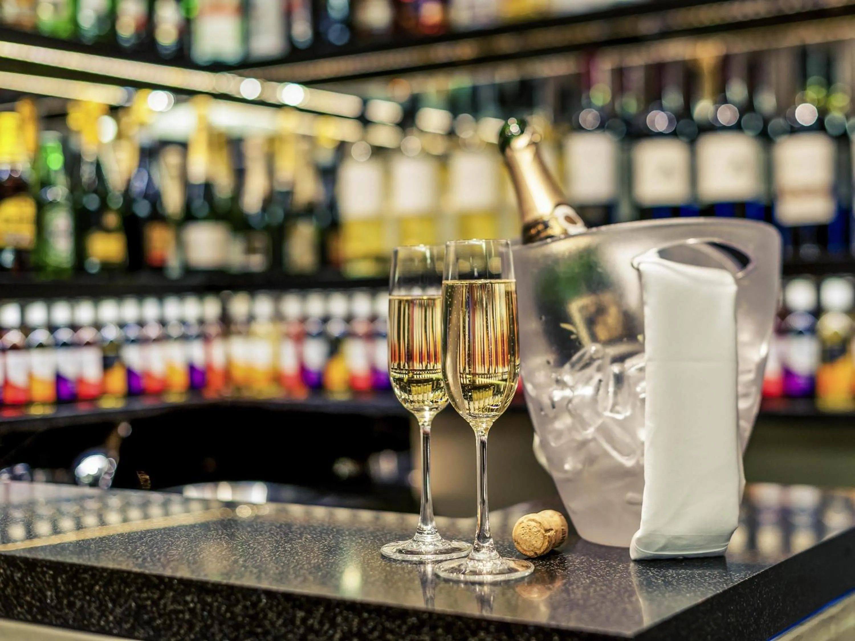 Restaurant/places to eat in Mercure London Paddington Hotel