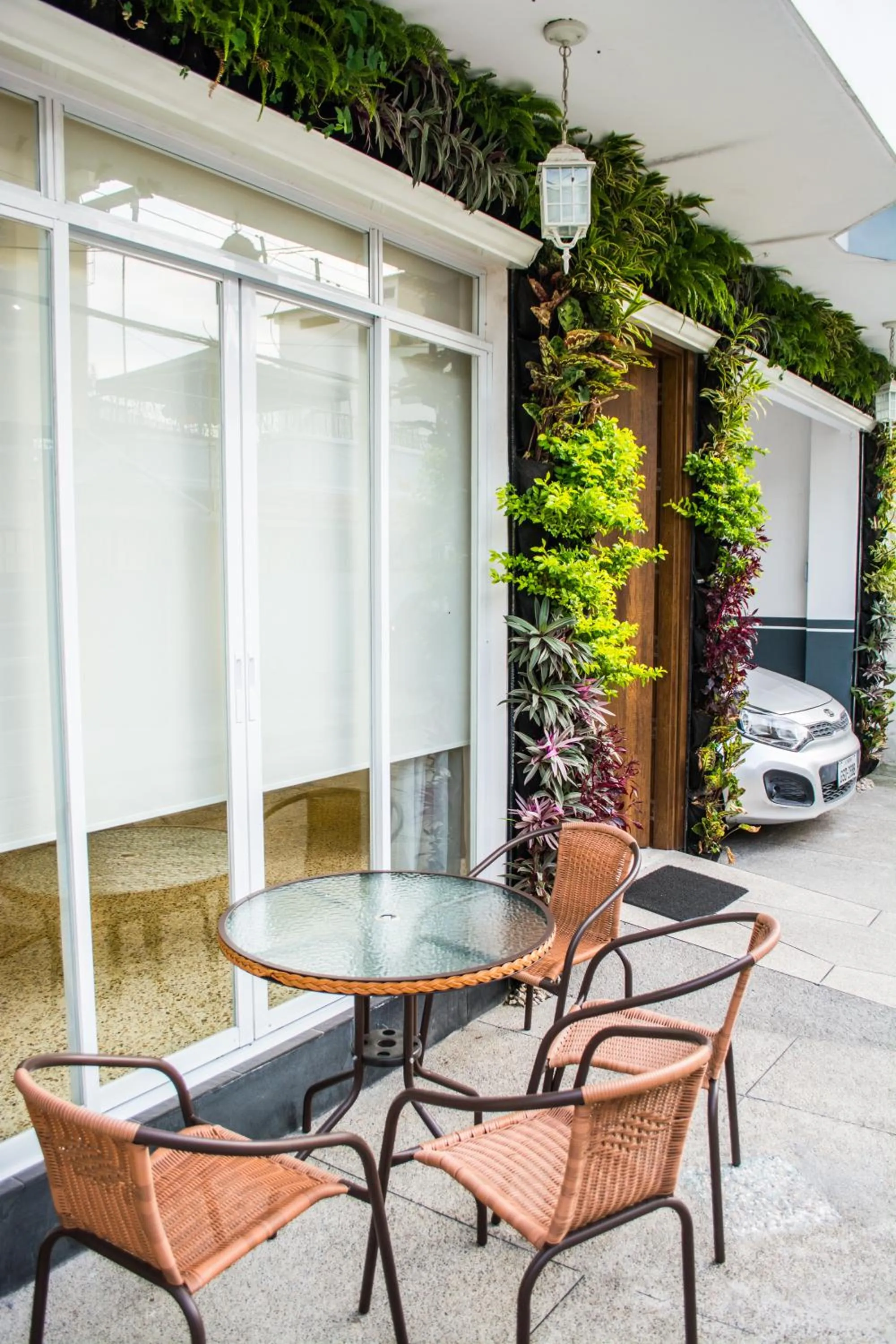 Facade/entrance in DC Suites Aeropuerto