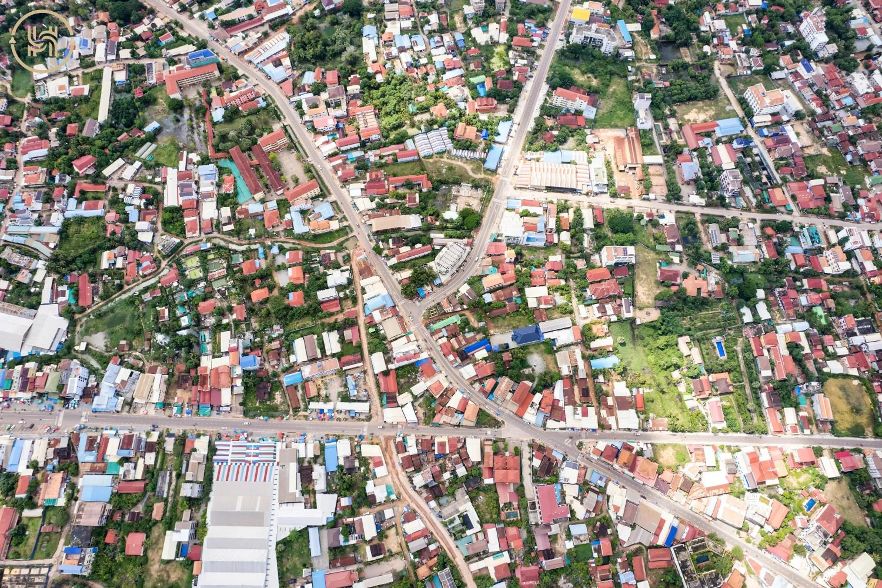 Neighbourhood in Green BOUTiQUE