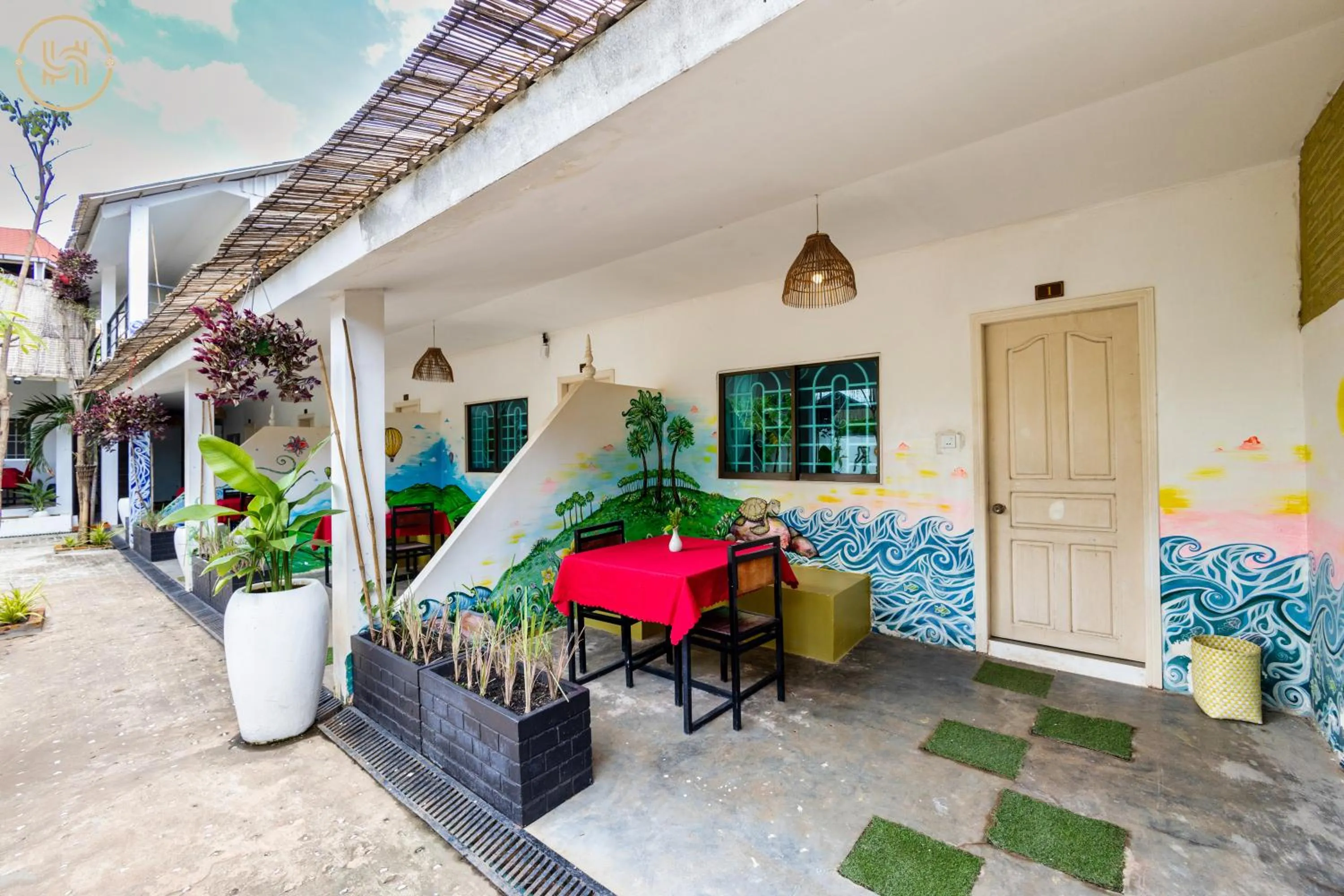 Dining area in Green BOUTiQUE