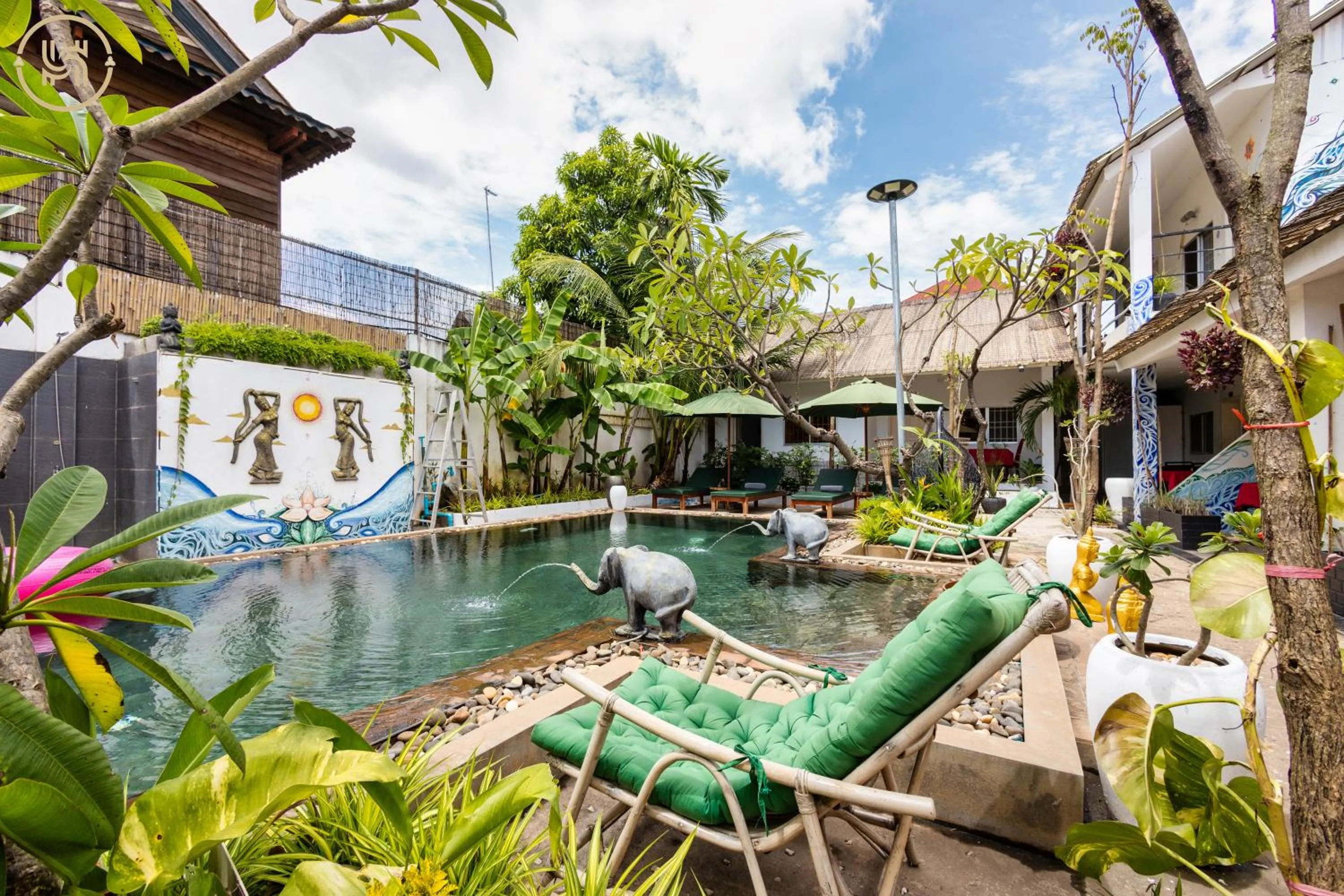 Pool view in Green BOUTiQUE