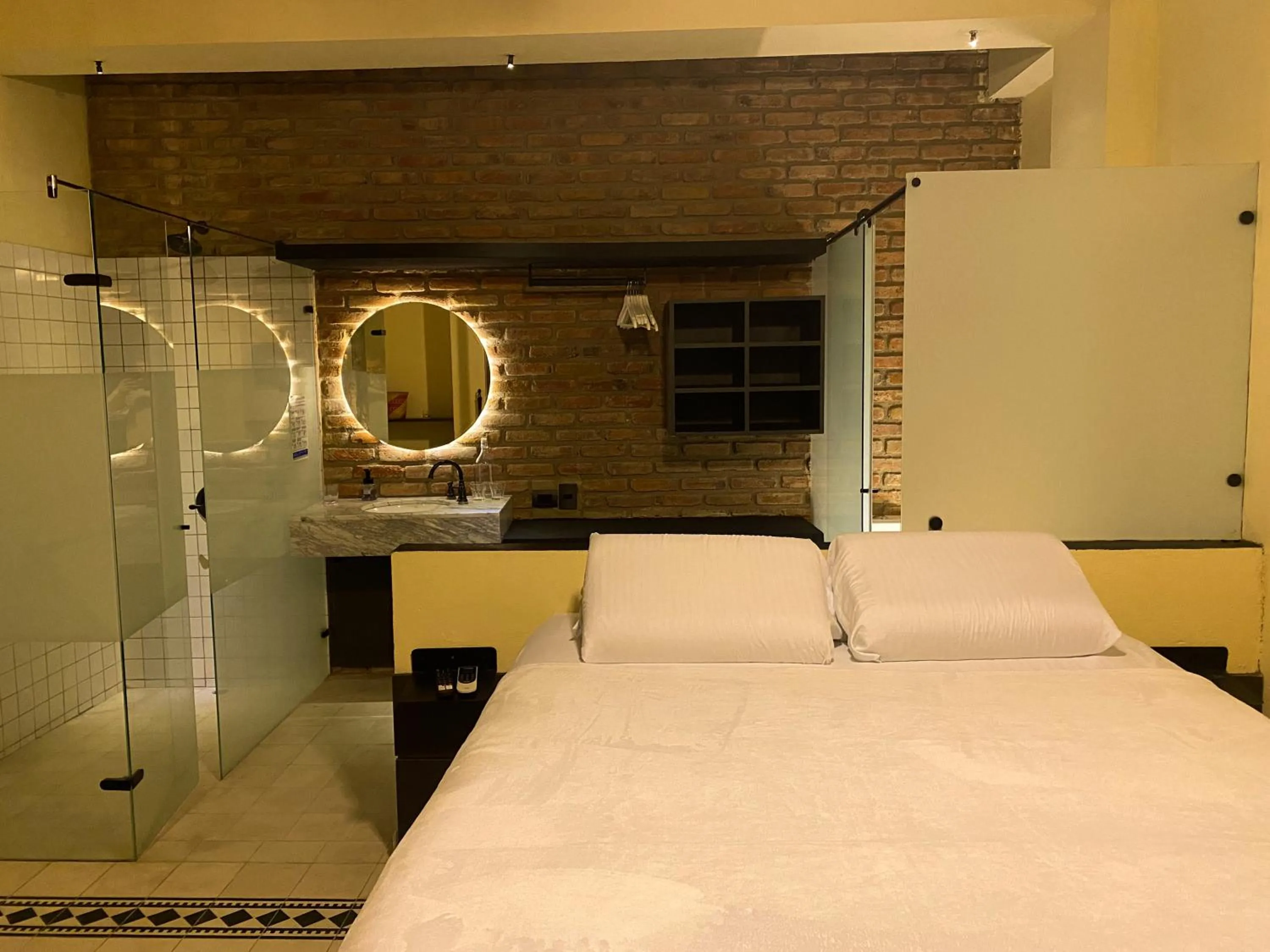 Bed in Casa Charlotte - Alma Hotels