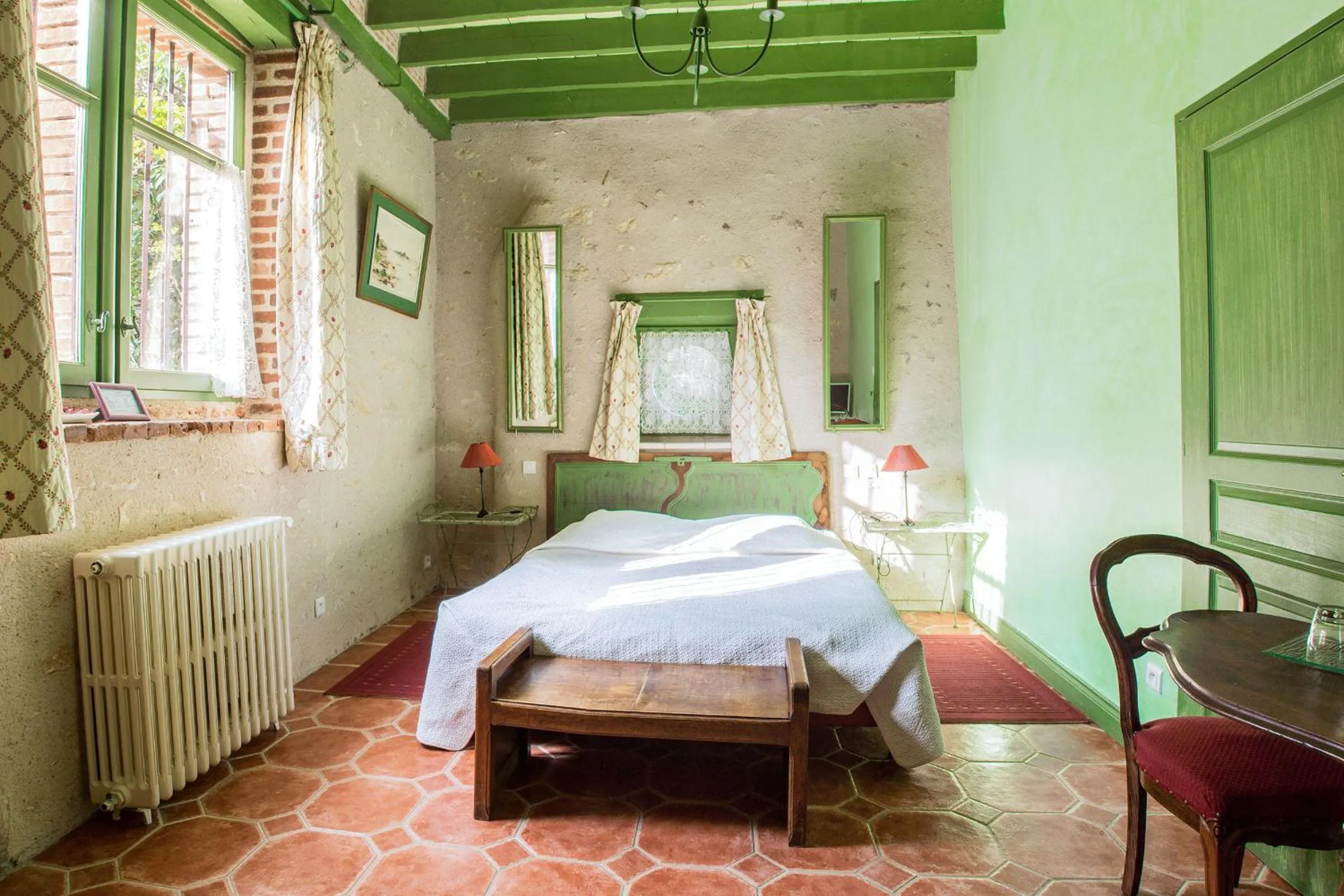Bedroom, Bed in Manoir de la Maison Blanche