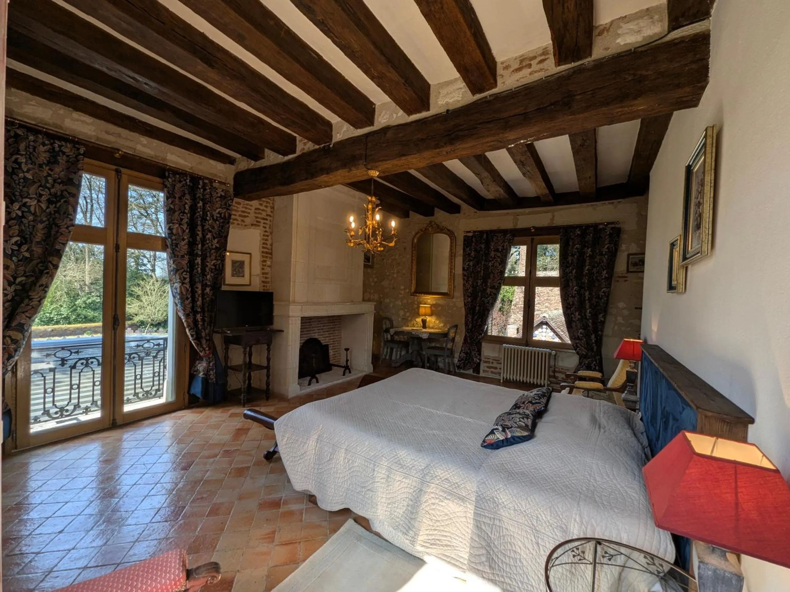 Bedroom, Bed in Manoir de la Maison Blanche