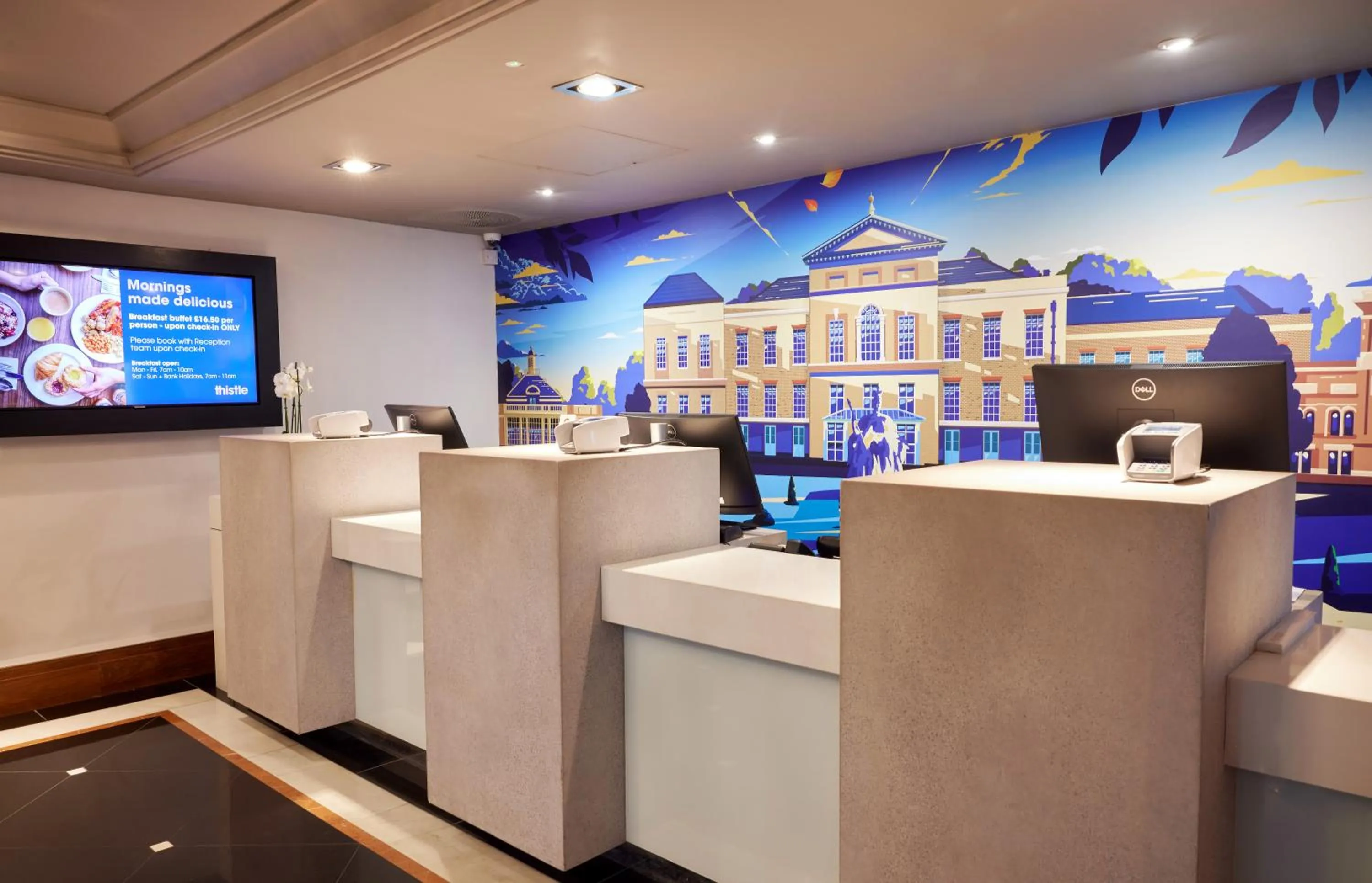 Lobby or reception in Thistle London Hyde Park Kensington Gardens