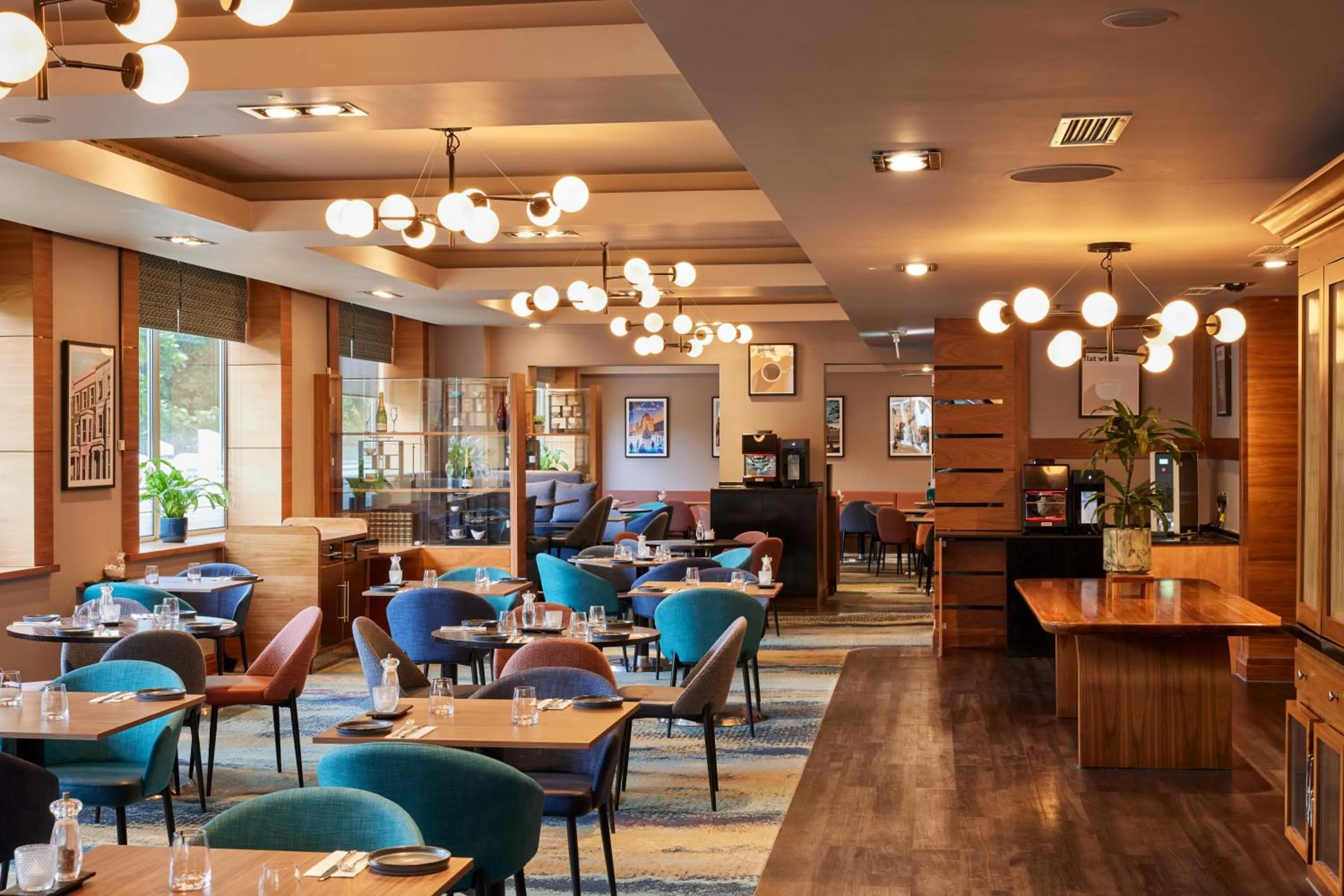 Restaurant/places to eat in Thistle London Hyde Park Kensington Gardens