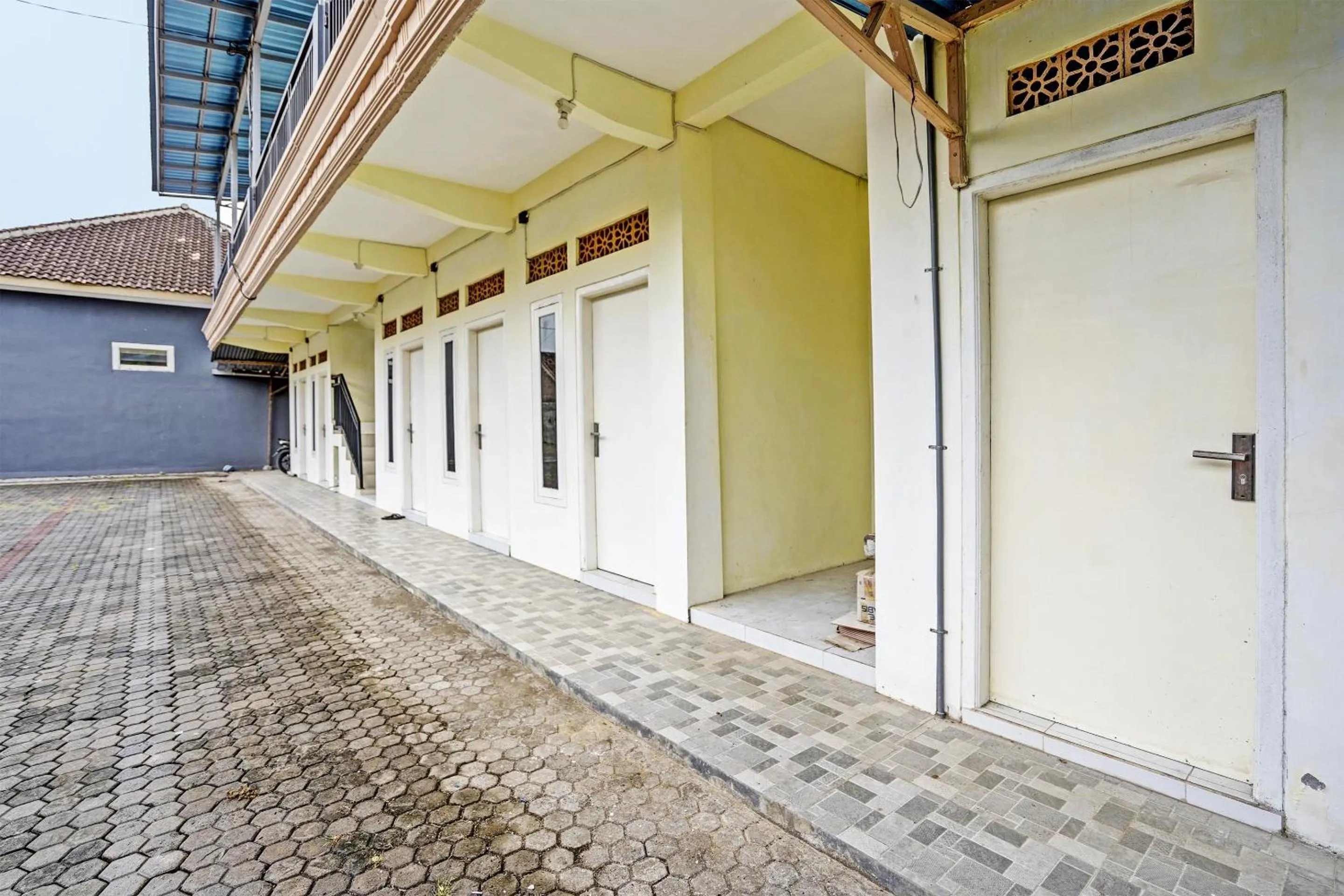 Lobby or reception in Hotel O Tanjung Indah Homestay Syariah