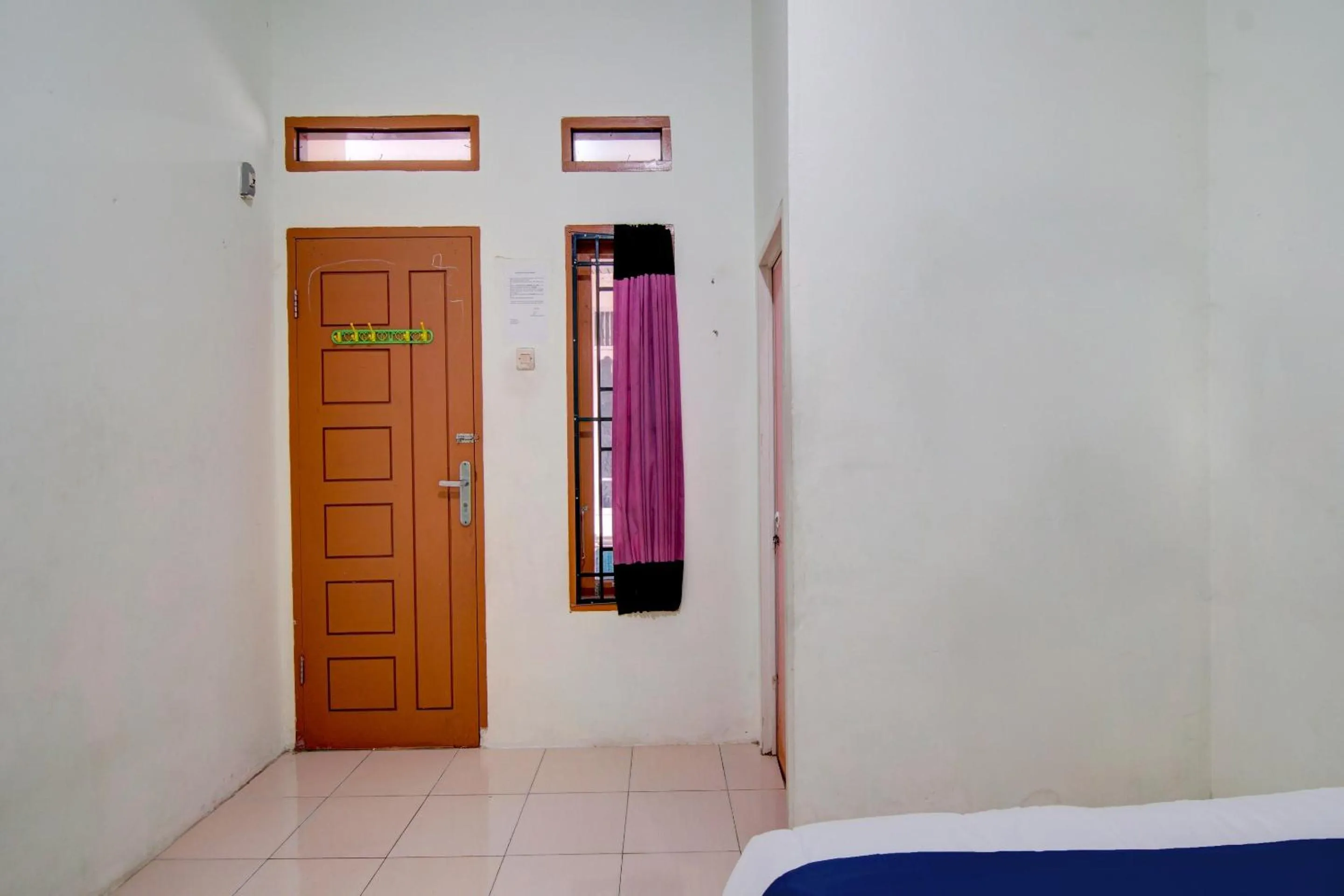Bedroom, Bed in Hotel O Awi Stay Syariah Near SIMPANG KAWASAN INDUSTRI WILMAR PELINTUNG