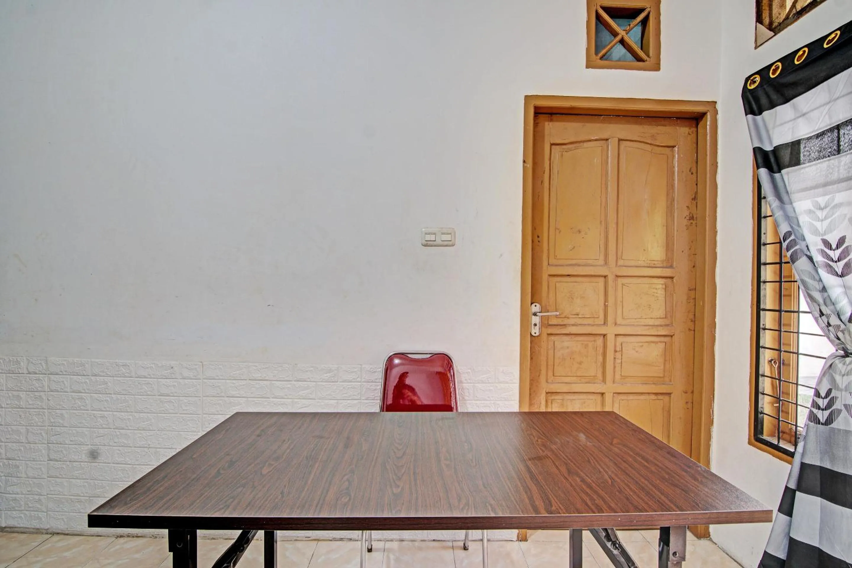 Lobby or reception in Hotel O Penginapan Puti SyariahNearBandara Sultan Syarif Kasim II