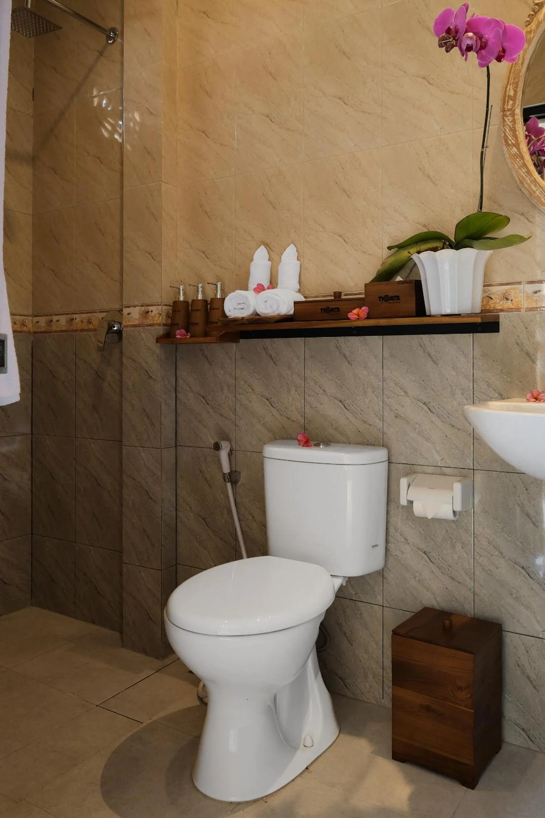 Toilet in Tigata Ubud Cottage