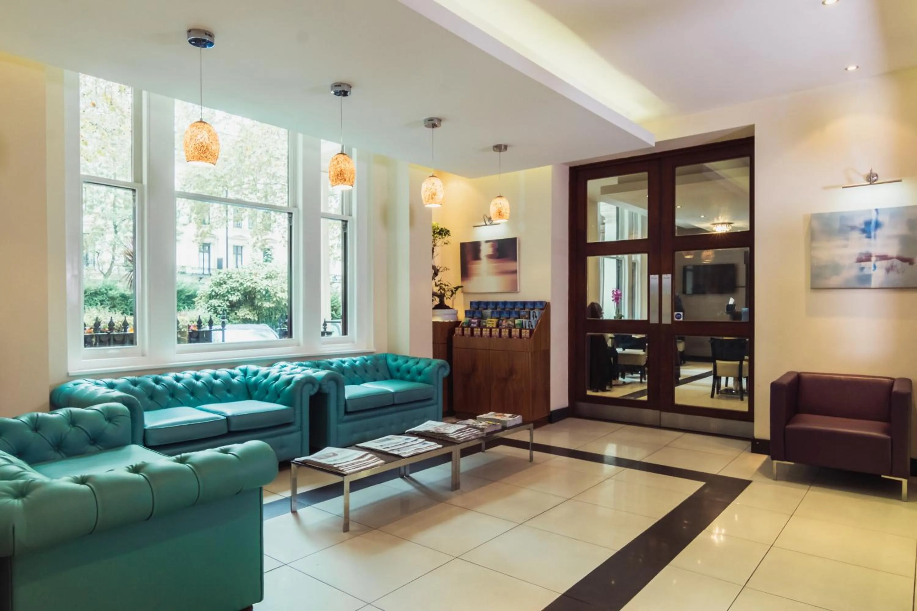 Lobby or reception in Park Grand Hyde Park