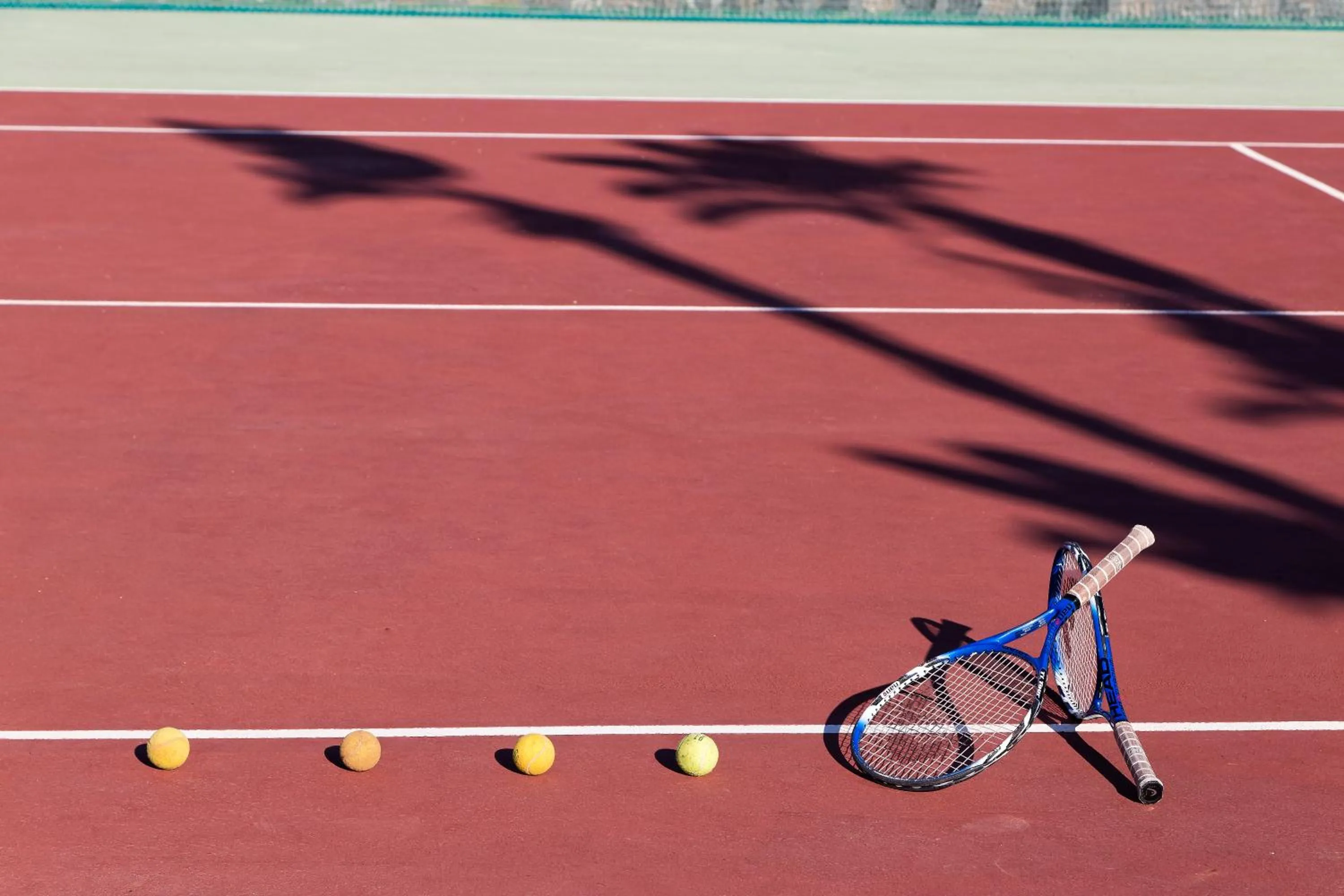 Tennis court in Hotel Zaro