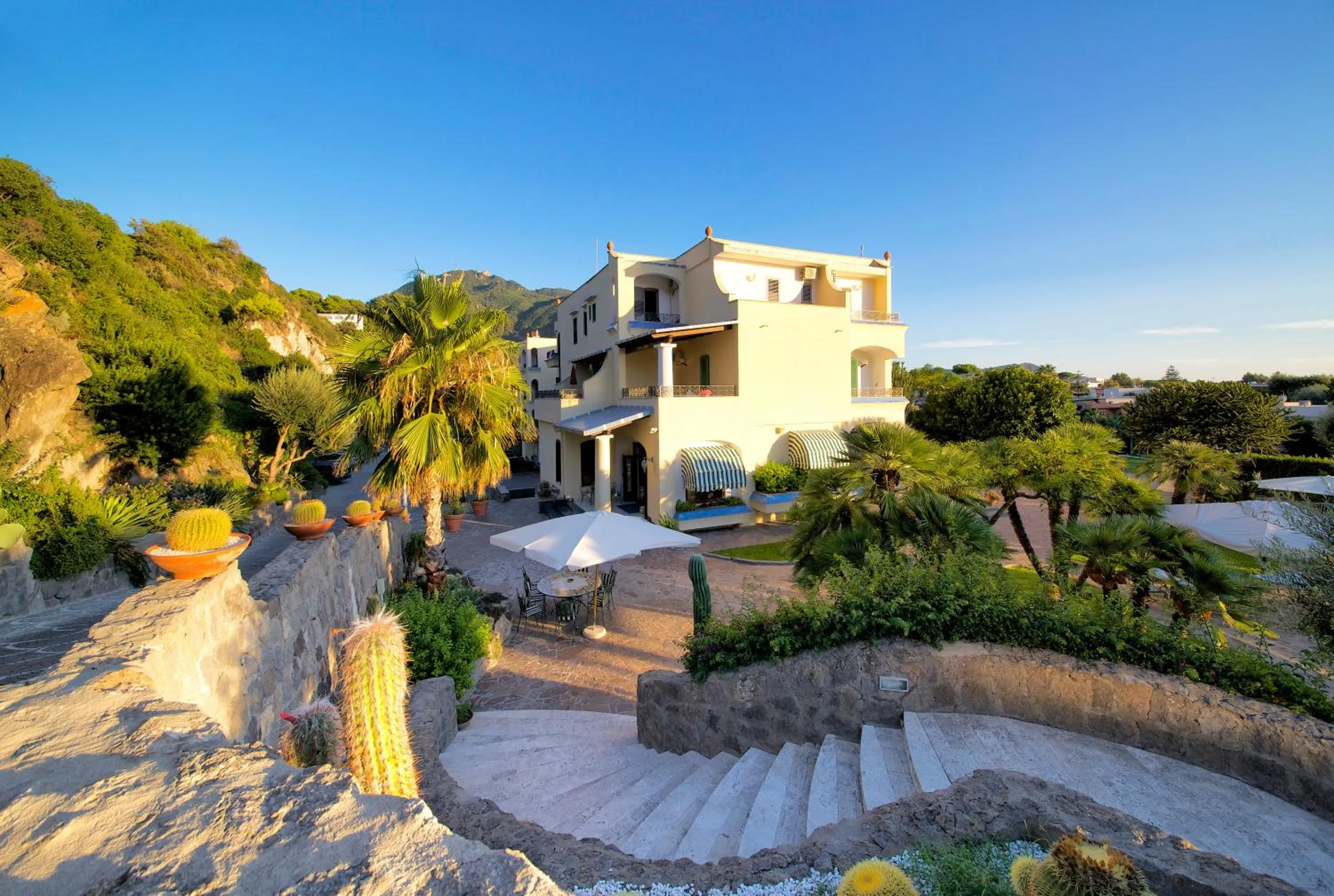 Facade/entrance in Hotel Zaro