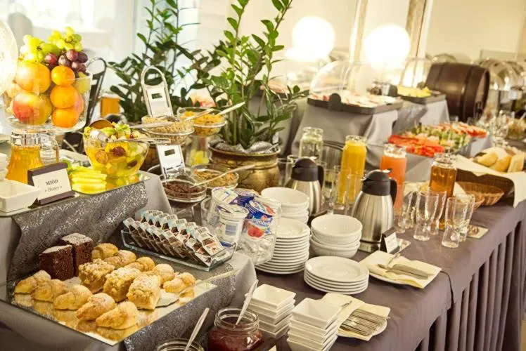 Breakfast in Hotel Miodowy Młyn