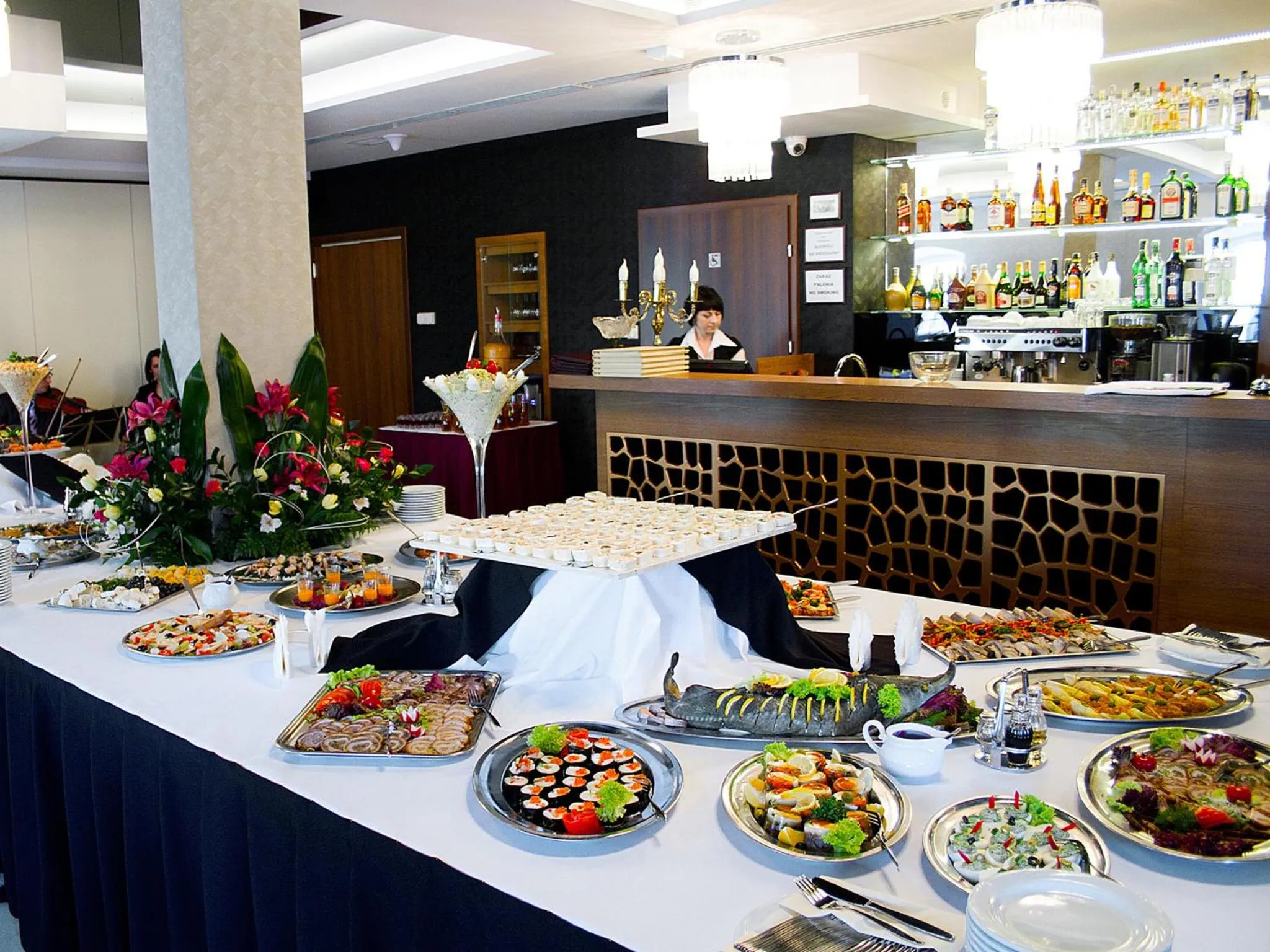 Restaurant/places to eat in Hotel Miodowy Młyn