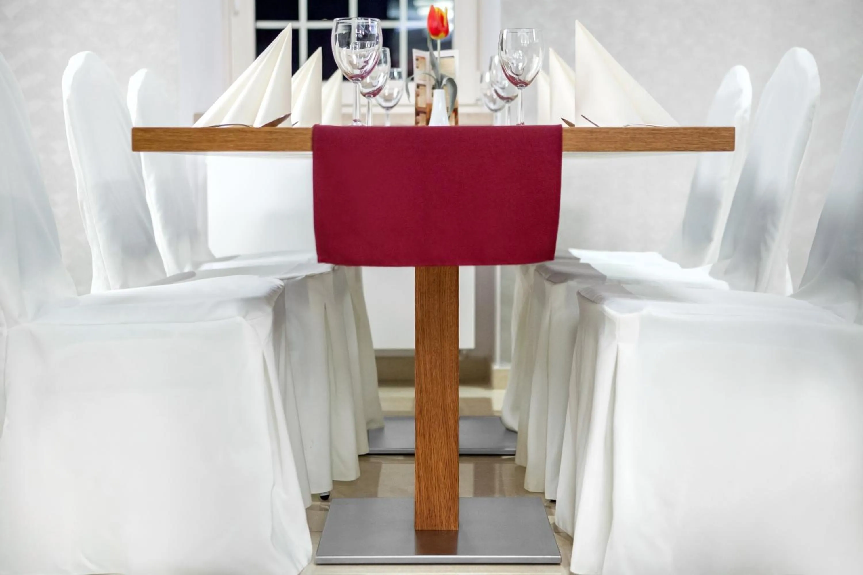 Restaurant/places to eat in Hotel Miodowy Młyn