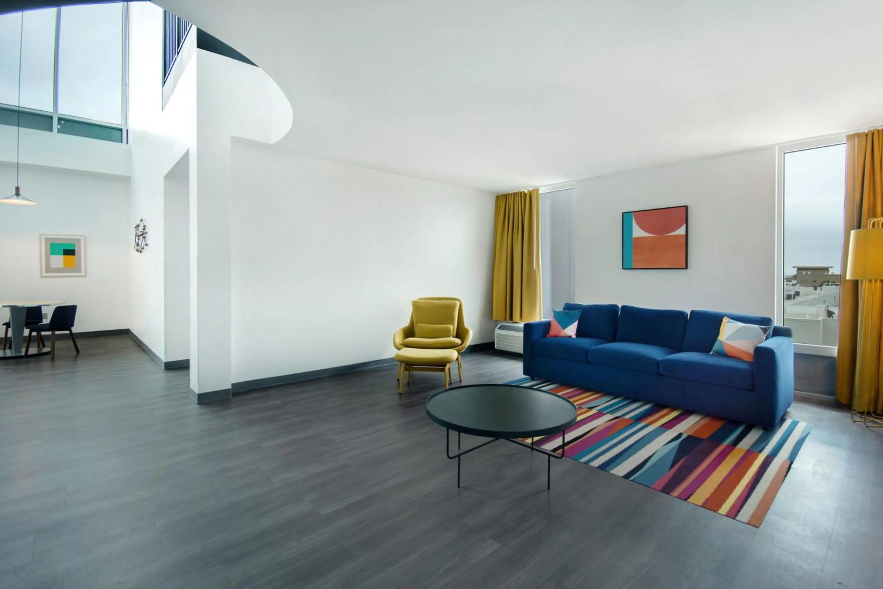 Photo of the whole room in Aloft Oklahoma City Downtown – Bricktown