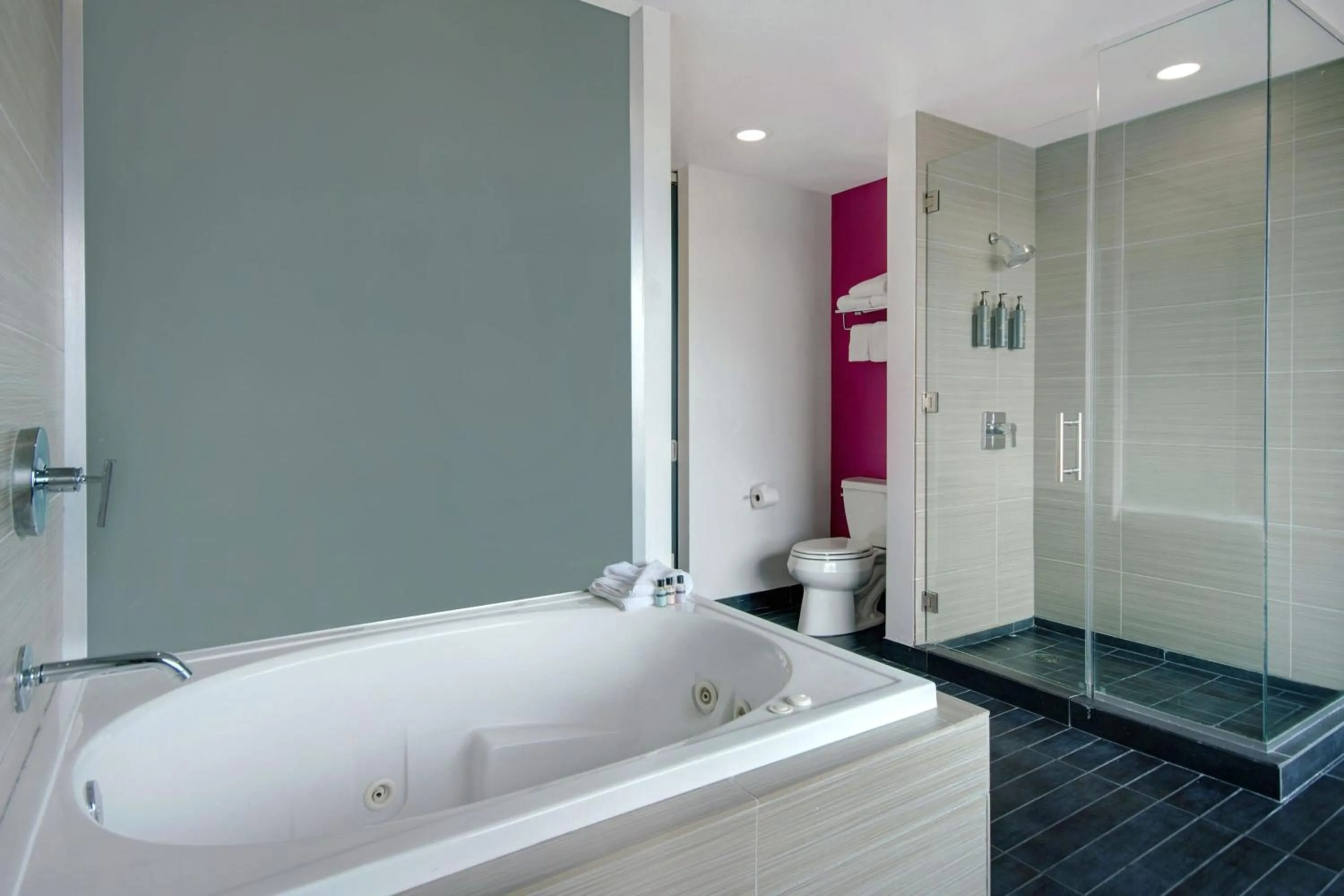 Bathroom in Aloft Oklahoma City Downtown – Bricktown