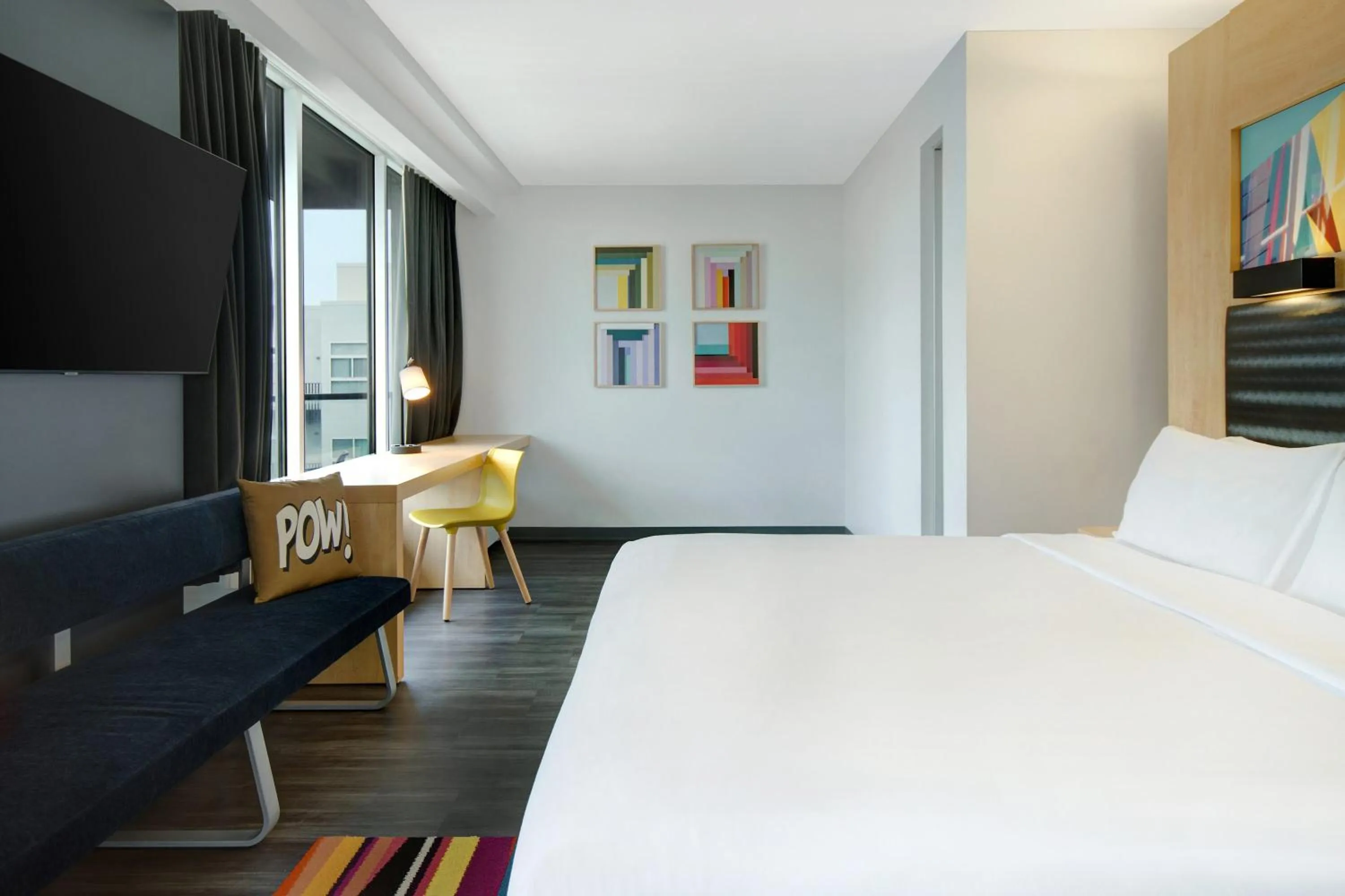 Bed in Aloft Oklahoma City Downtown – Bricktown