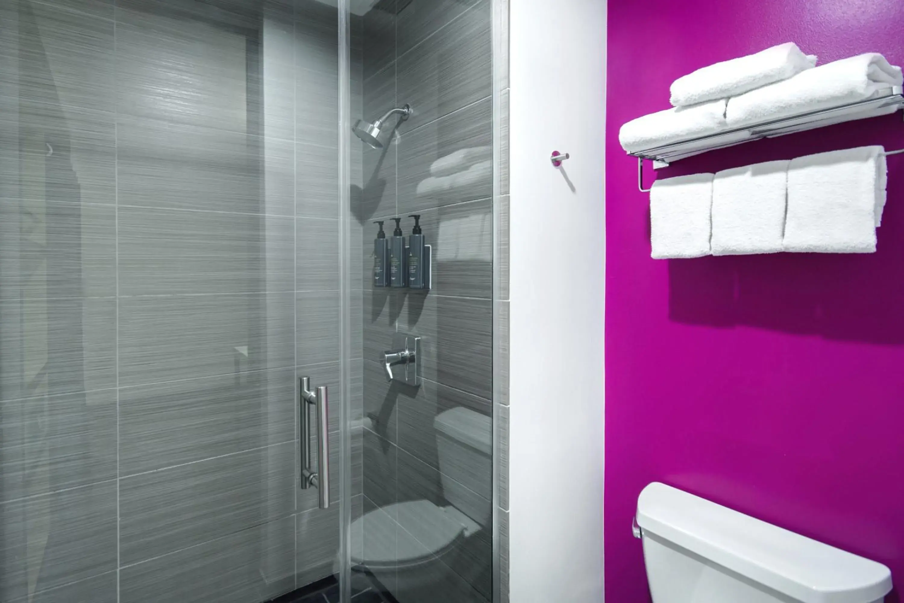 Guest Room, 1 King in Aloft Oklahoma City Downtown – Bricktown Guest Room, 1 King in Aloft Oklahoma City Downtown – Bricktown