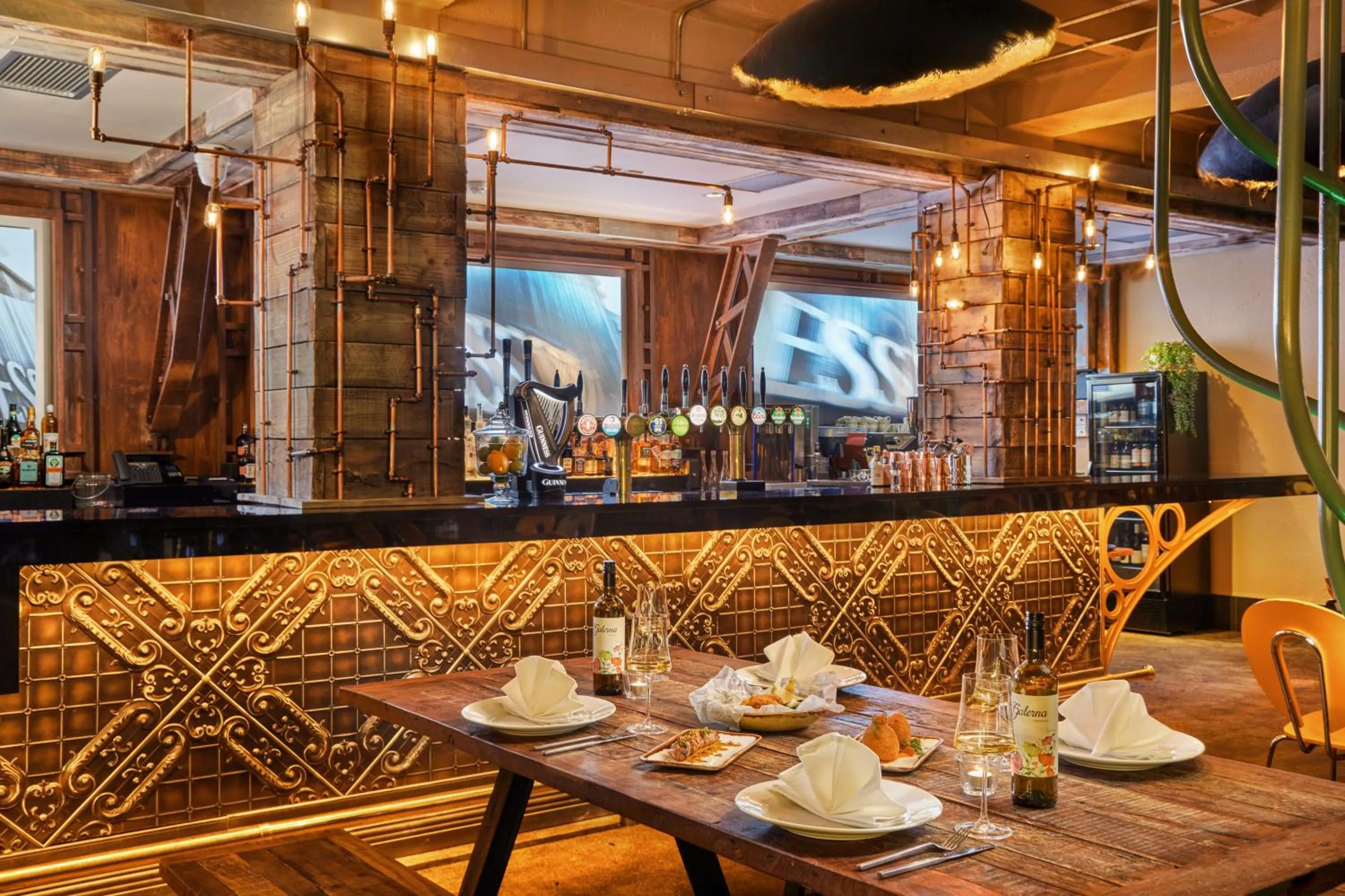 Restaurant/places to eat in Temple Bar Inn