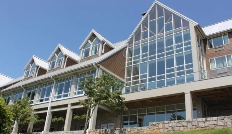 Amicalola Falls State Park and Lodge