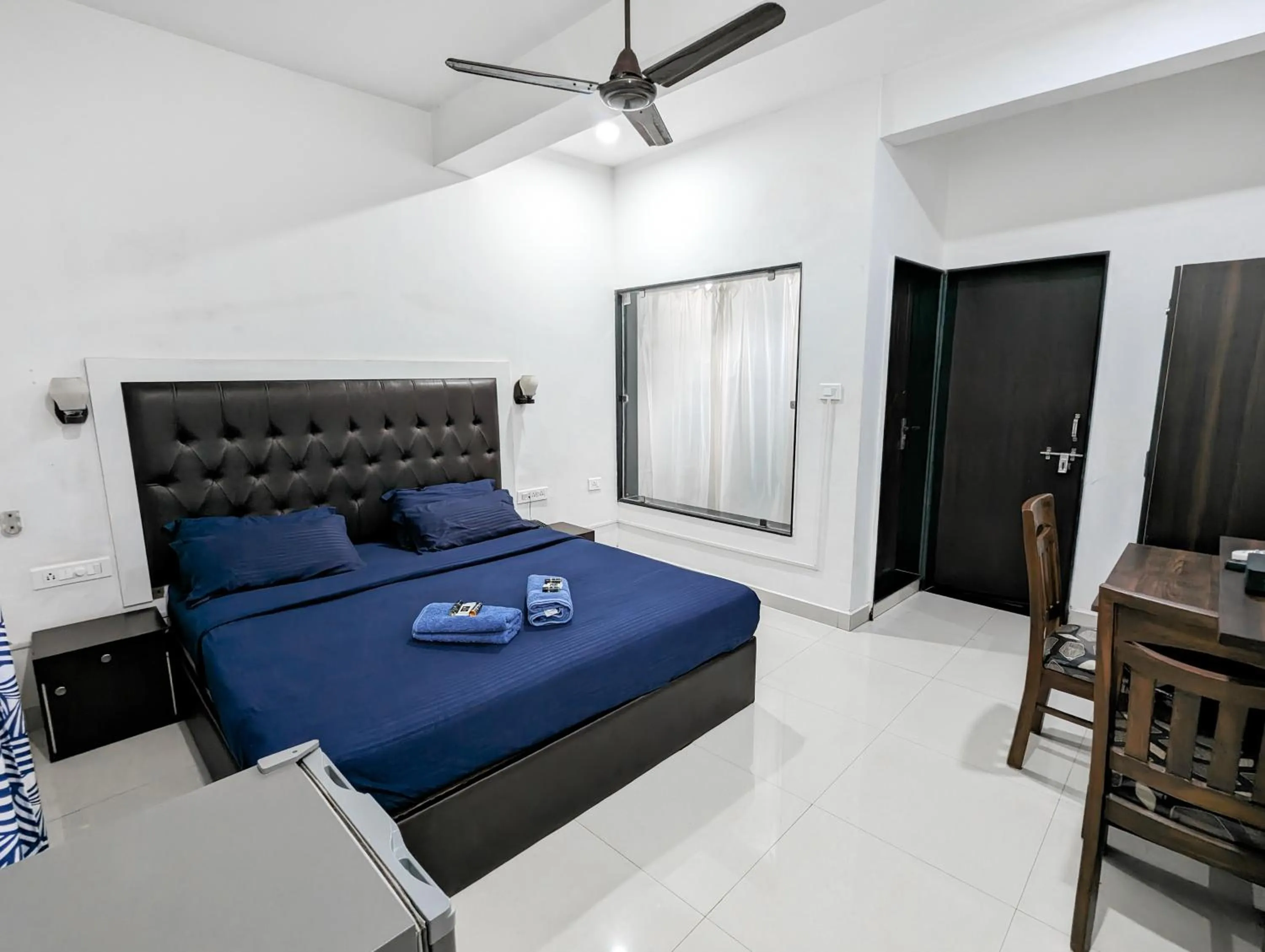 Bedroom, Bed in Swati