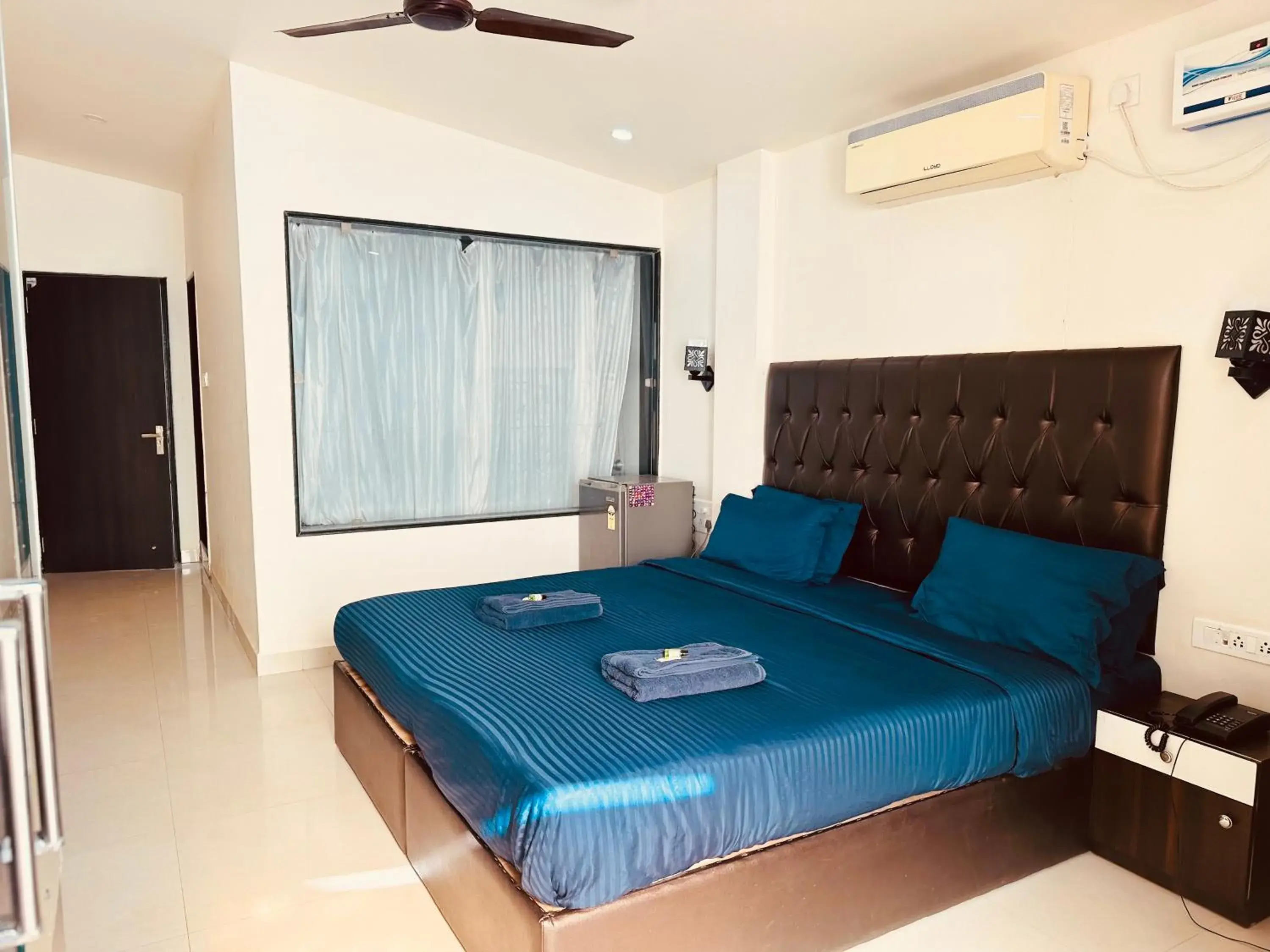 Queen Room with Sea View in Swati Queen Room with Sea View in Swati