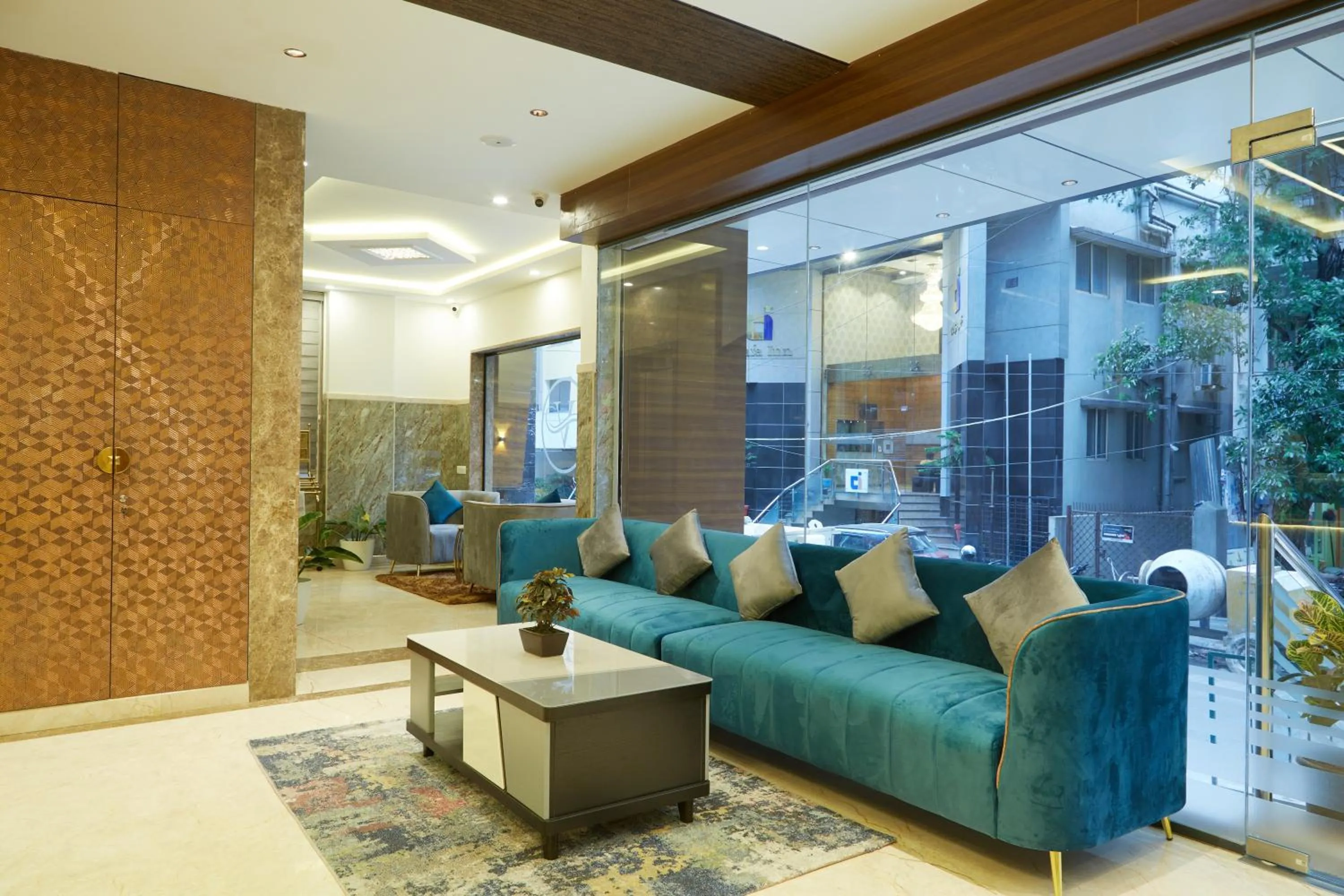 Lobby or reception in VOVO PREMIER HOTEL