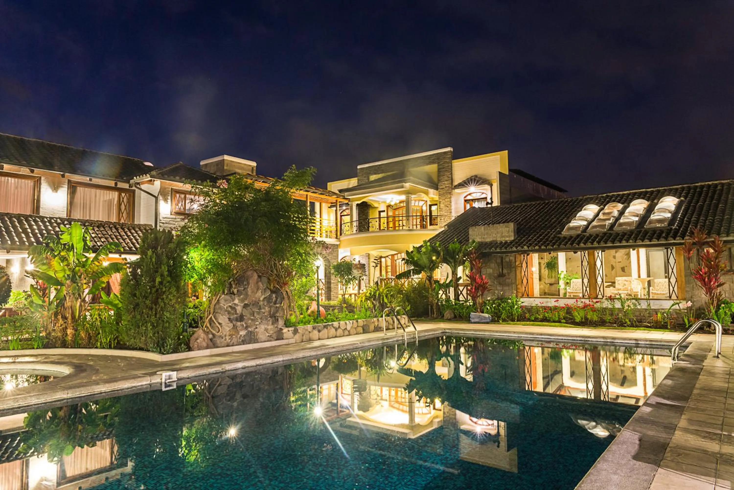 Property building in Hotel Rincon de Puembo; BW Signature Collection