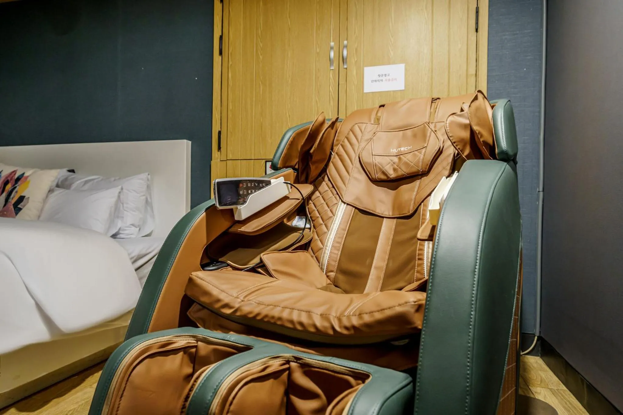 Bed in Bulgwang 3S Hotel