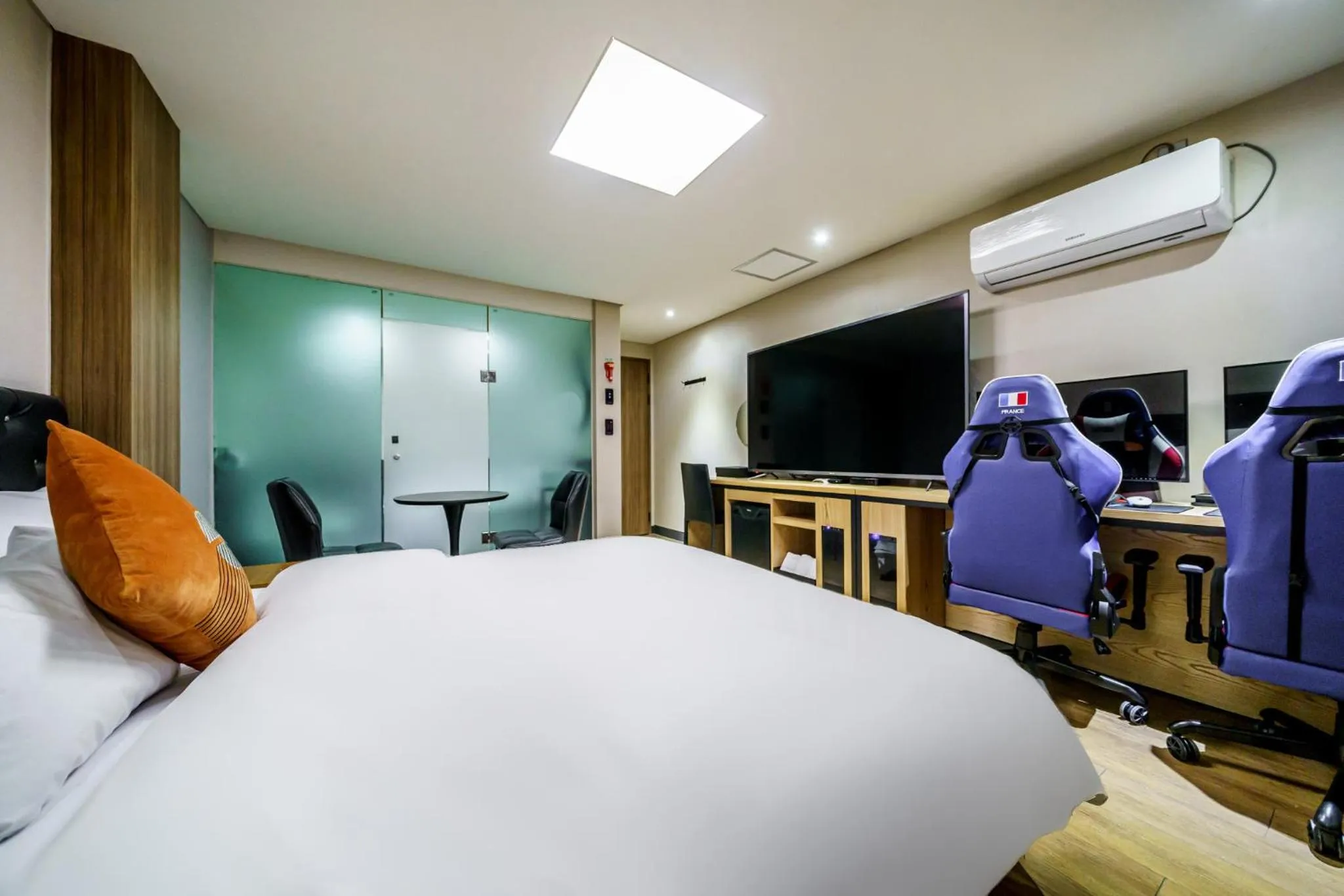 Bed in Bulgwang 3S Hotel