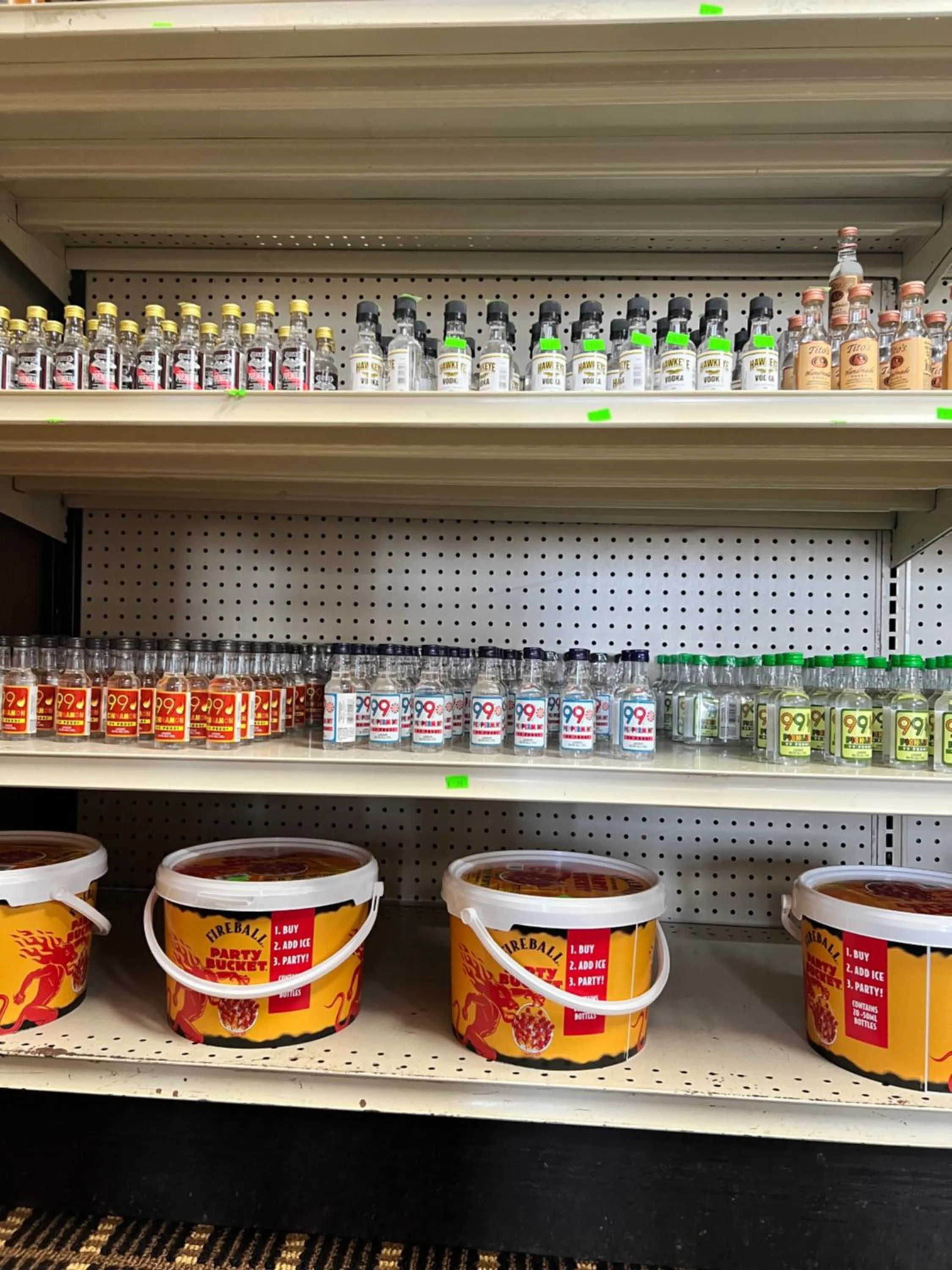 Designer Inn and Suites