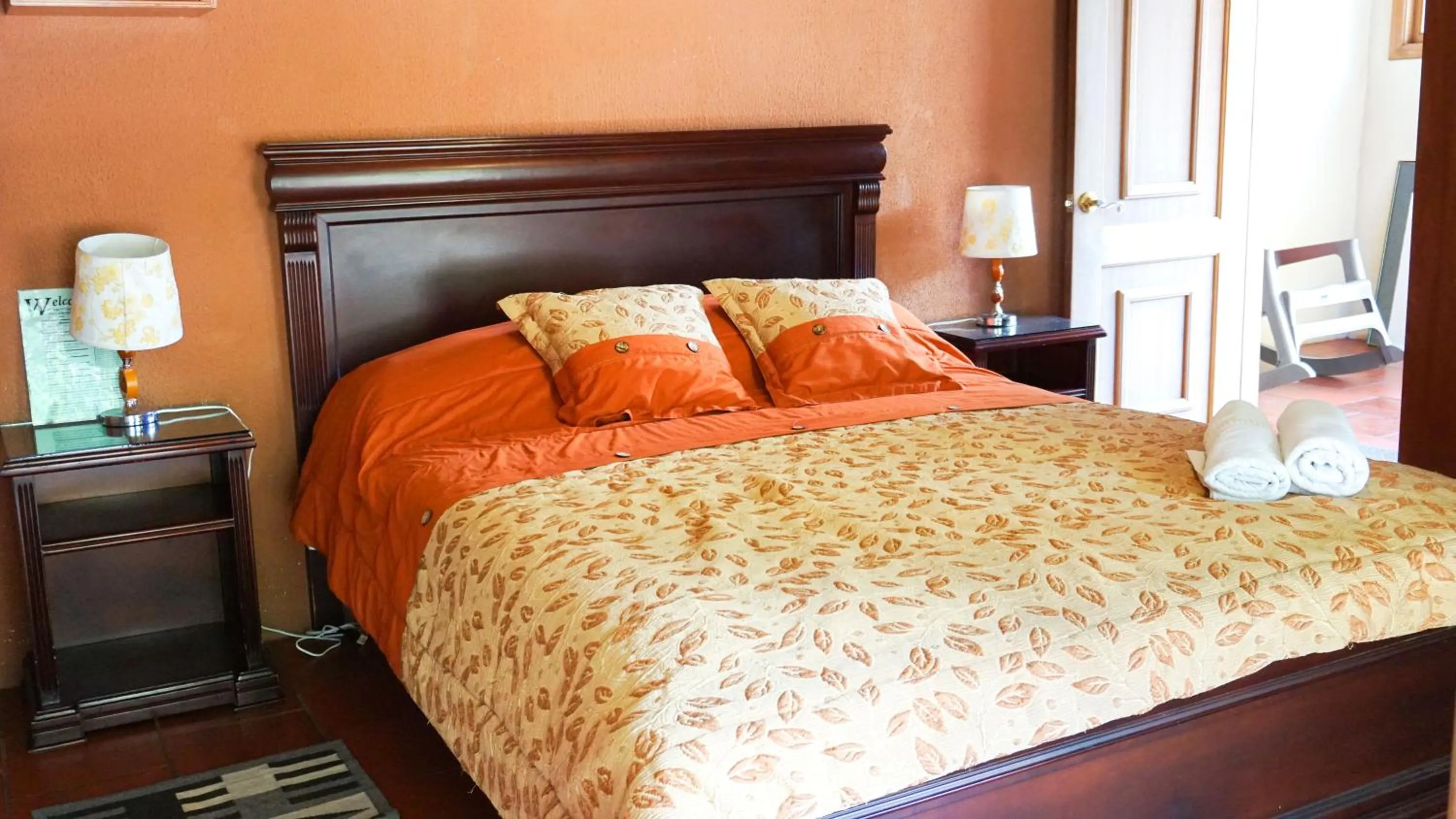 Patio, Bed in La Posada Del Arte