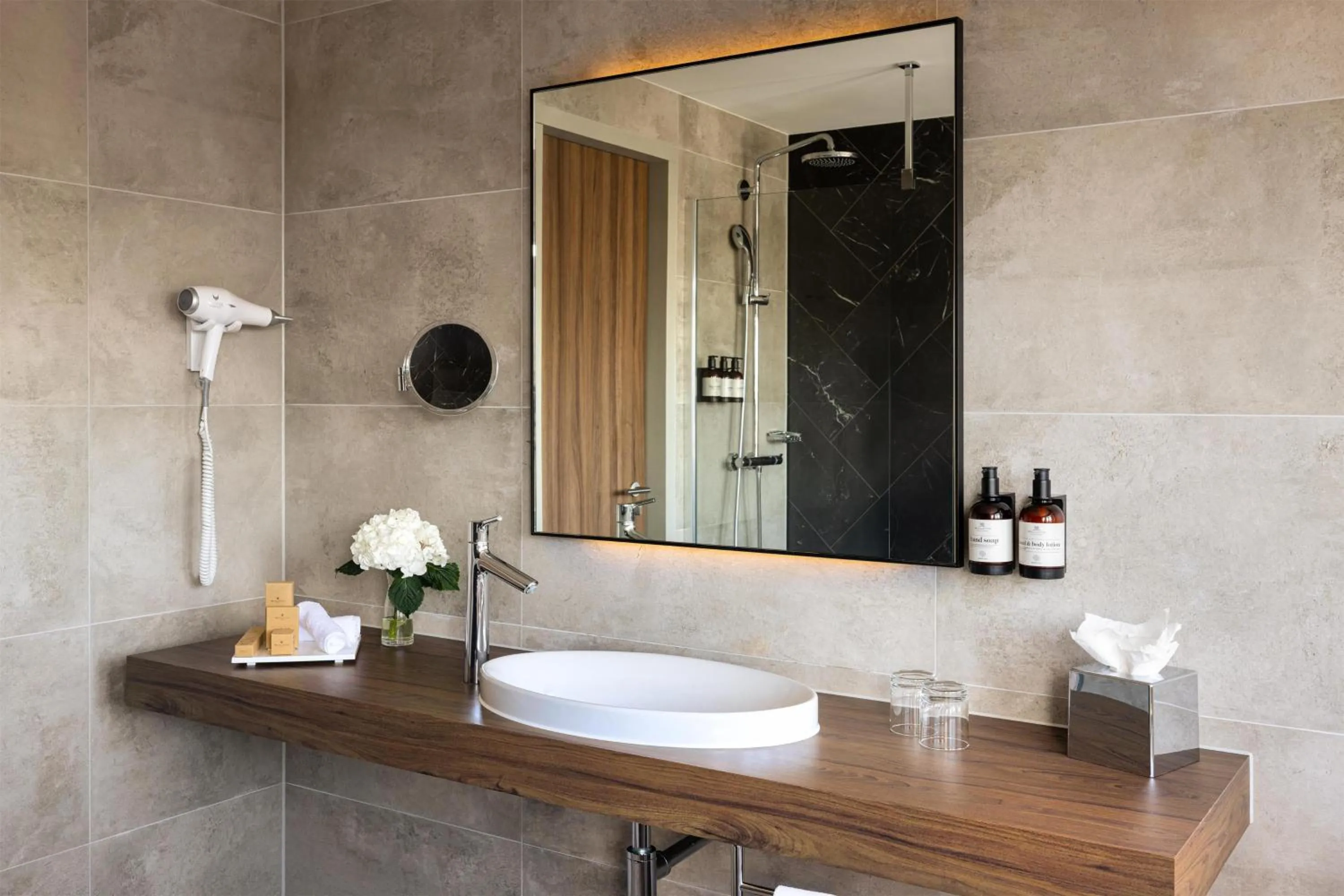 Bedroom in NH Collection Amsterdam Flower Market