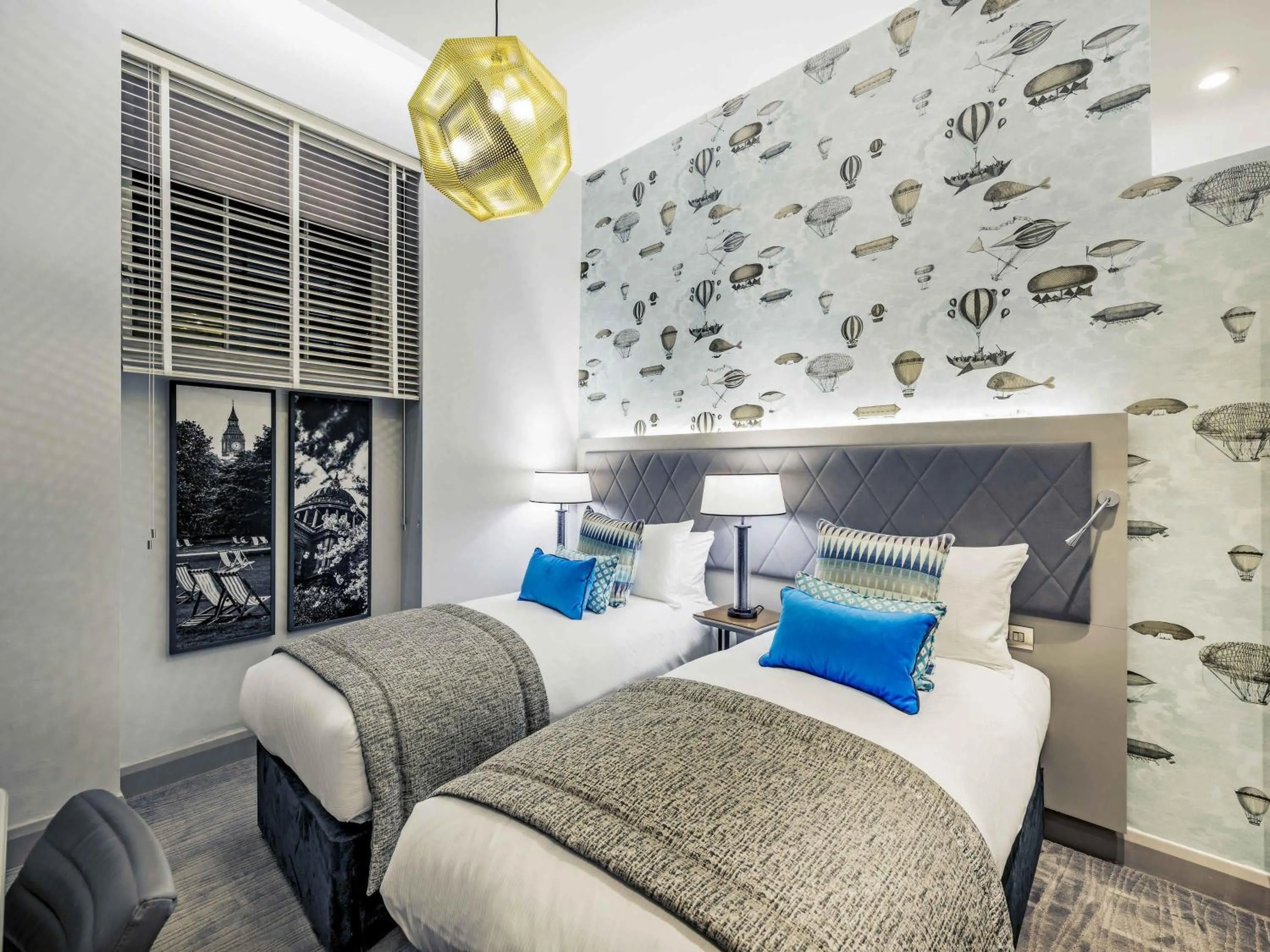 Bedroom, Bed in Mercure London Hyde Park Hotel