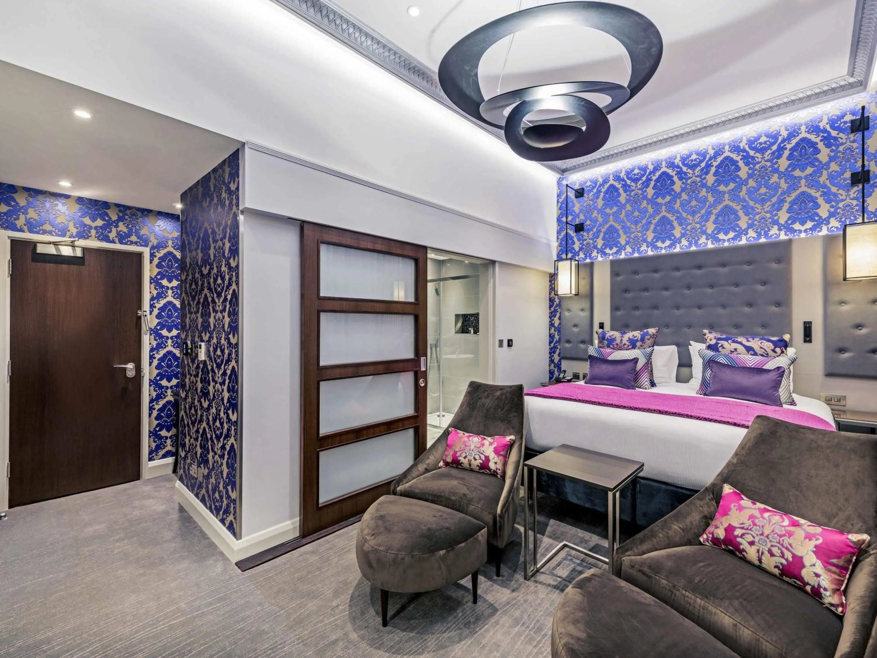 Bedroom, Bed in Mercure London Hyde Park Hotel