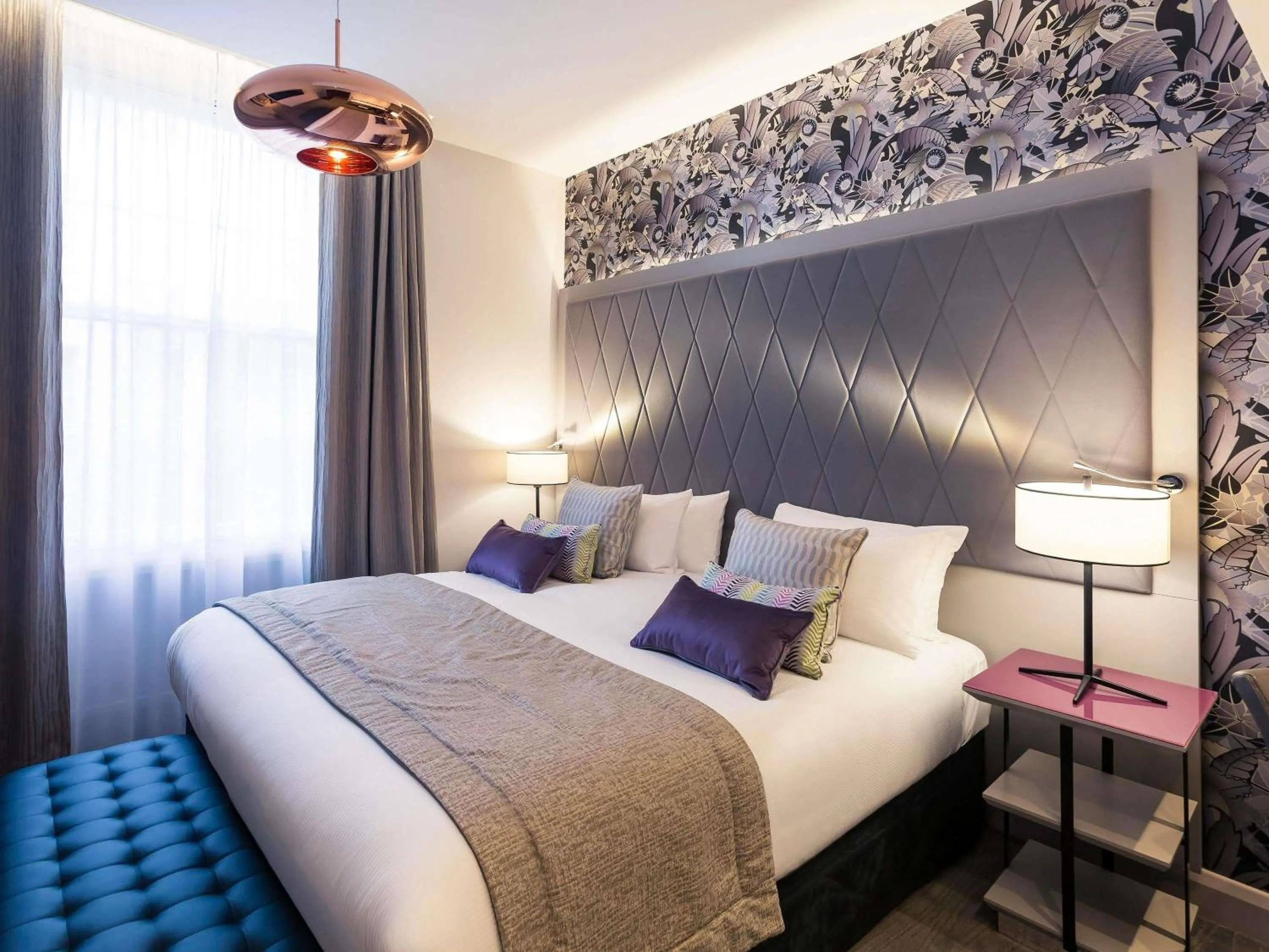 Bedroom, Bed in Mercure London Hyde Park Hotel