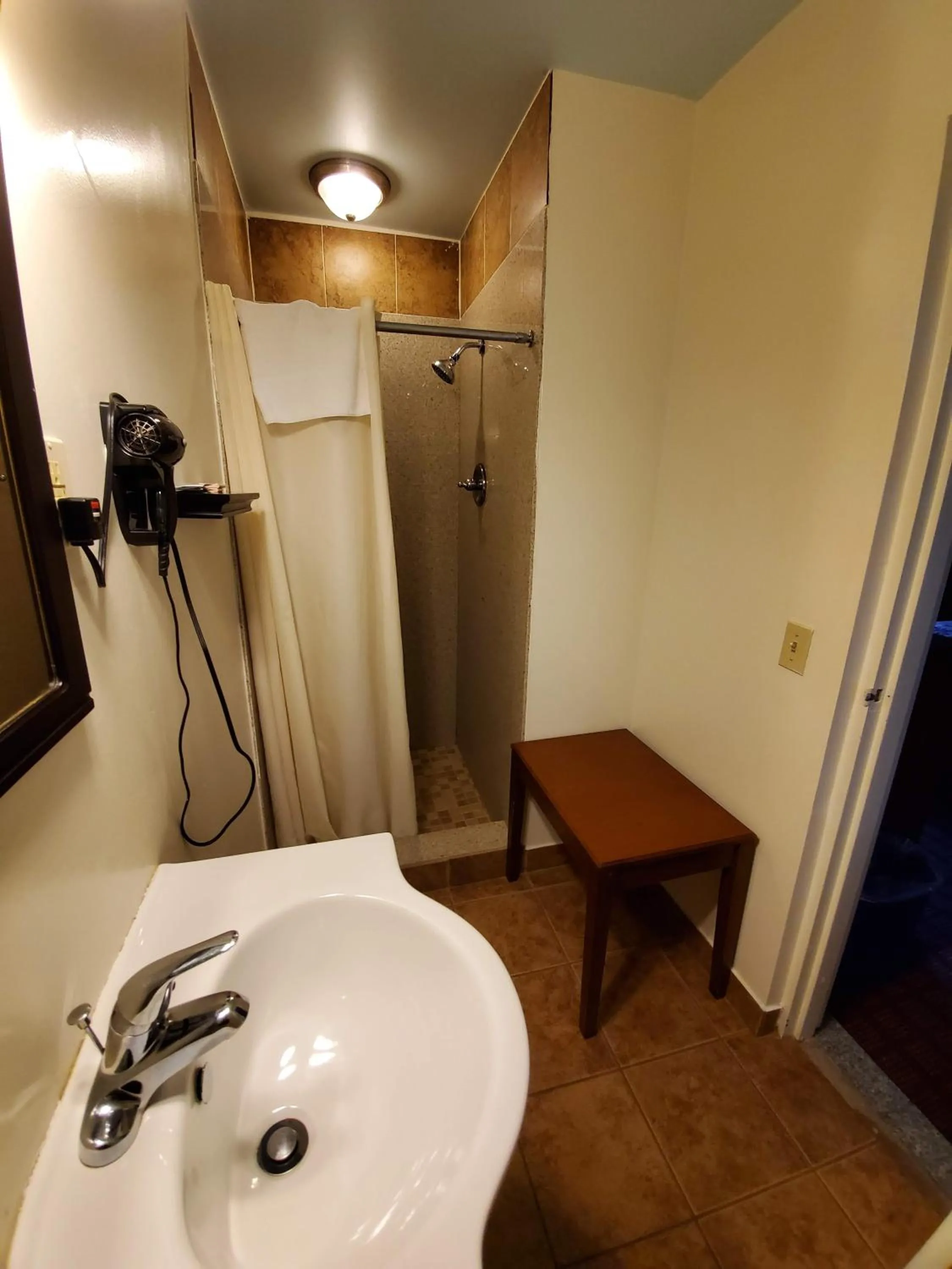 Shower in Economy Inn