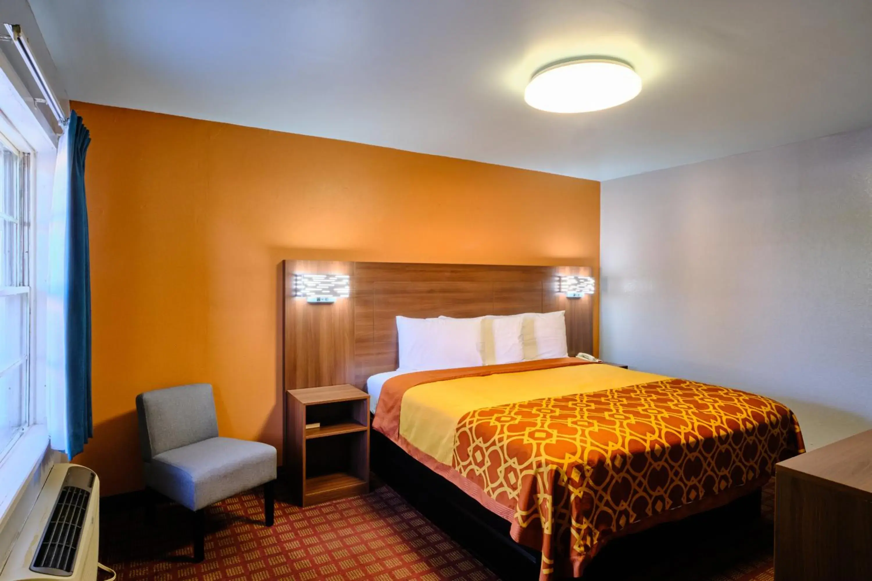 King Room in Economy Inn King Room in Economy Inn